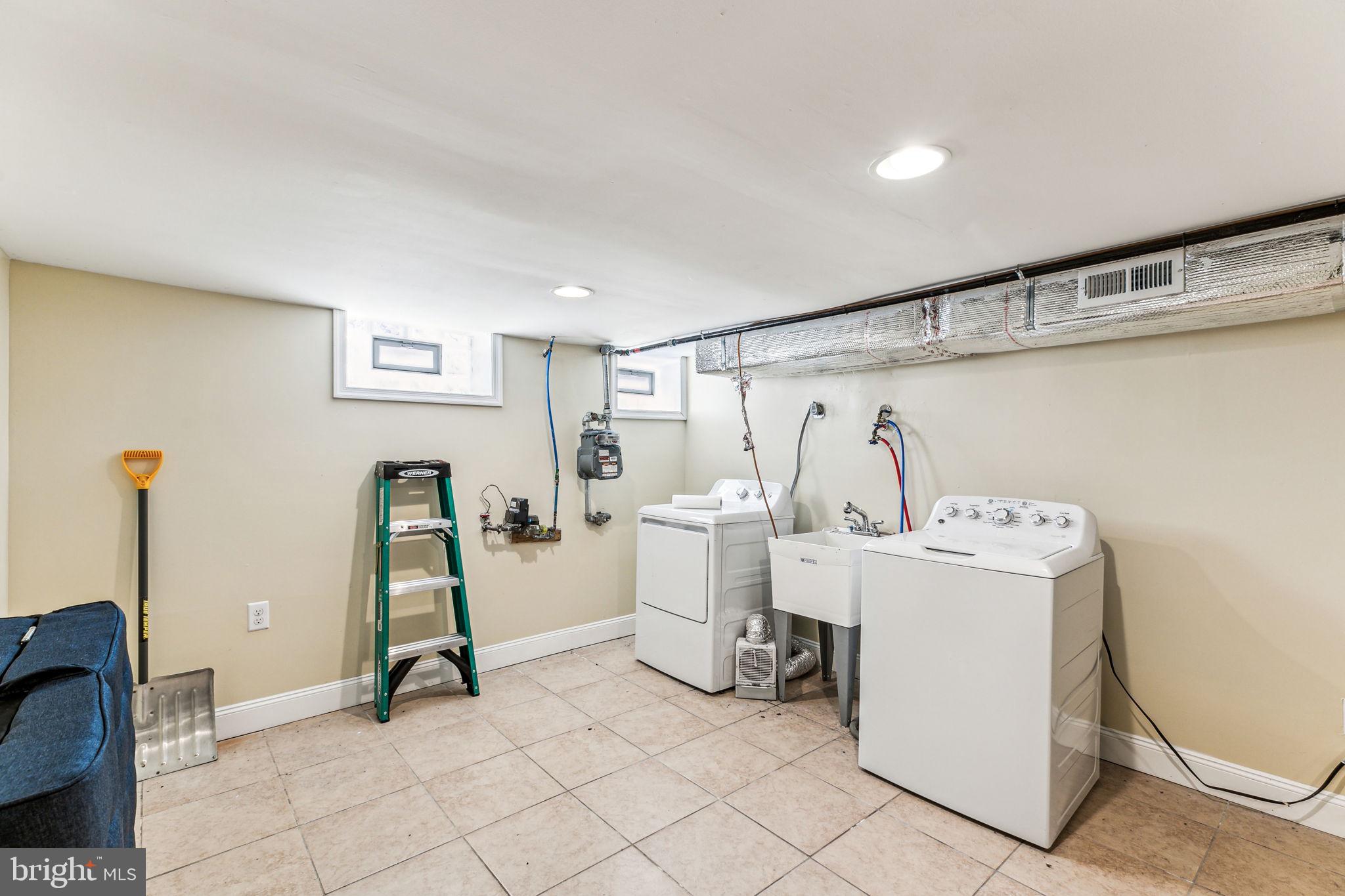 WHITMAN - Residential