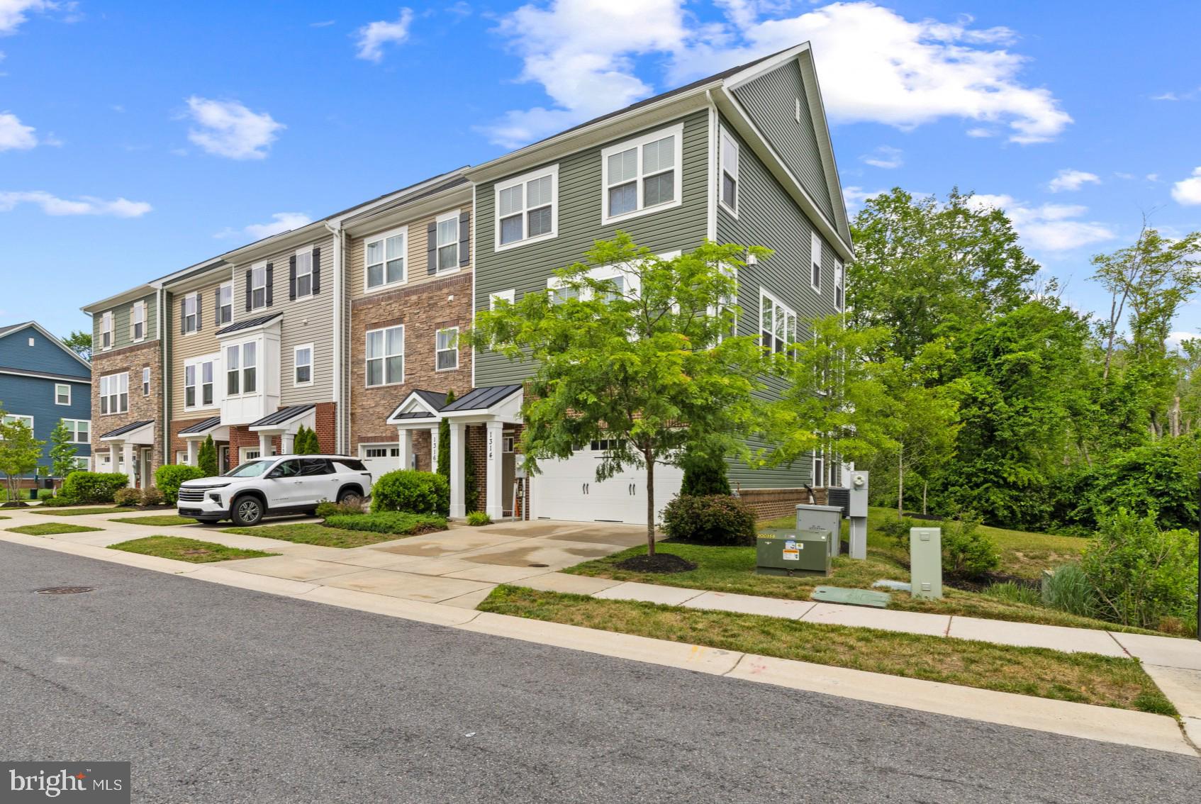 1314 HAWK HOLLOW DRIVE