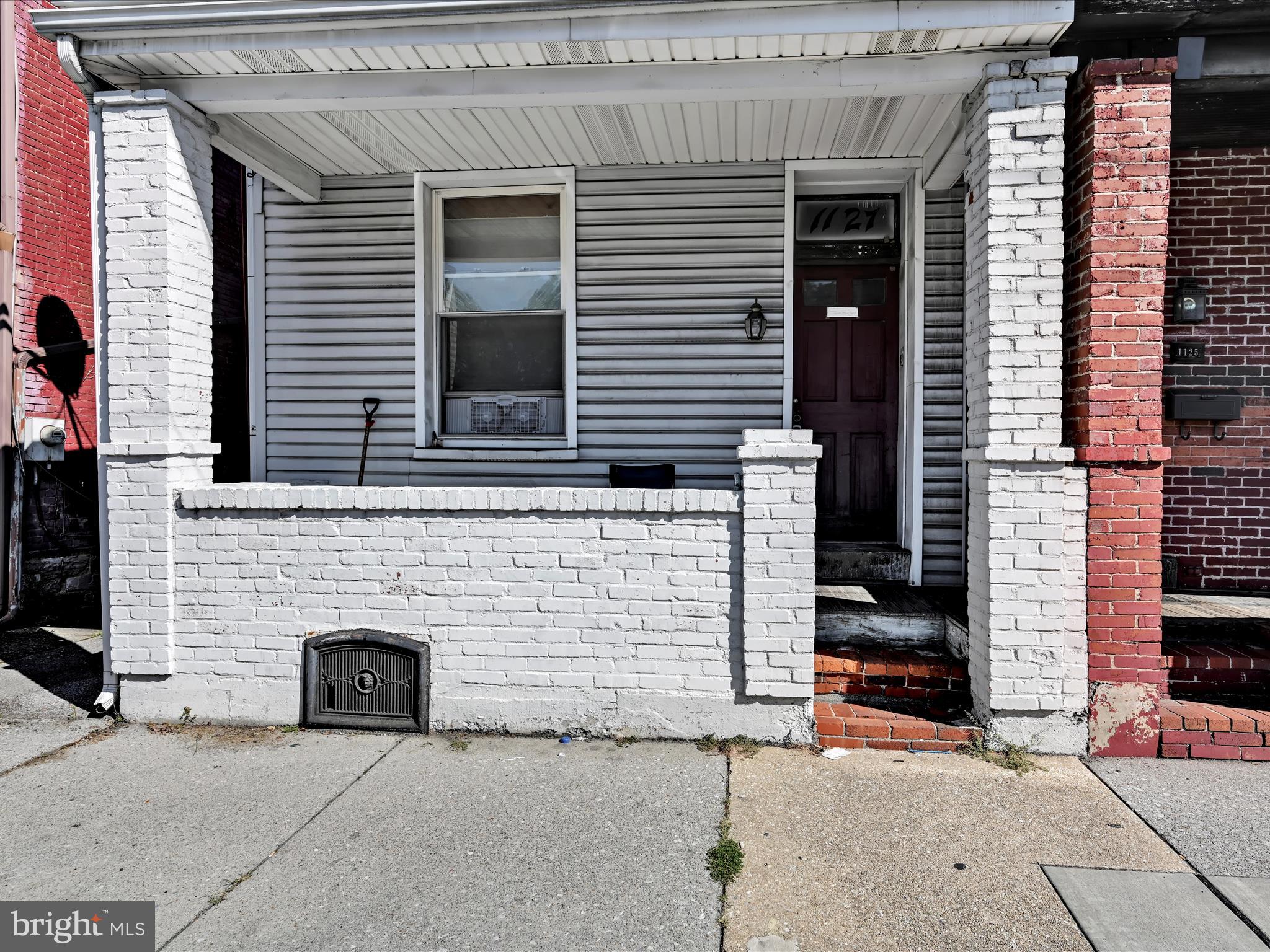 1127 WALNUT STREET