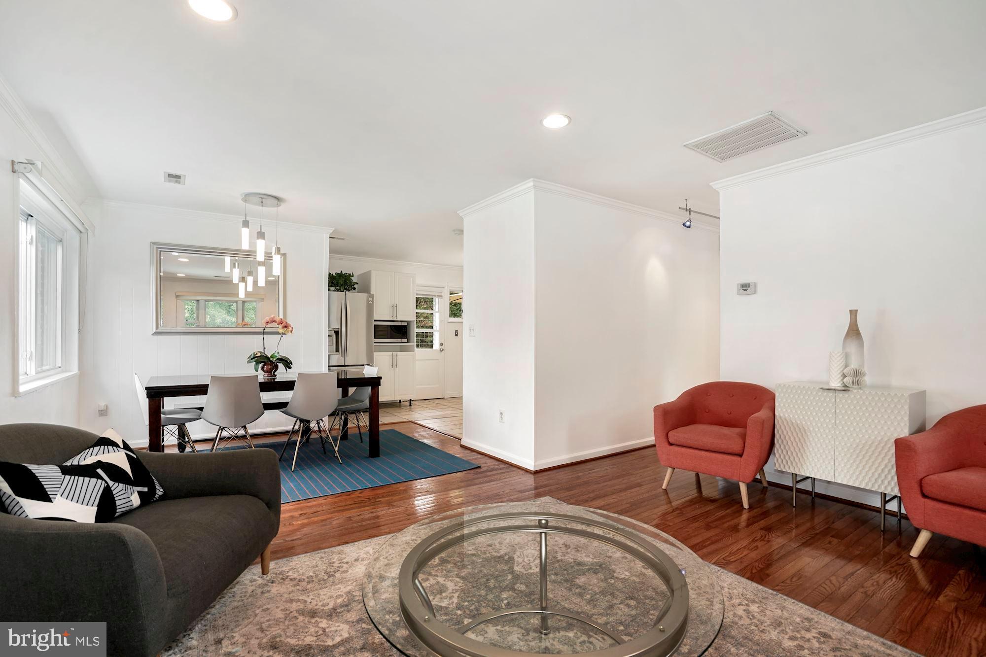 LINCOLNIA HEIGHTS - Residential