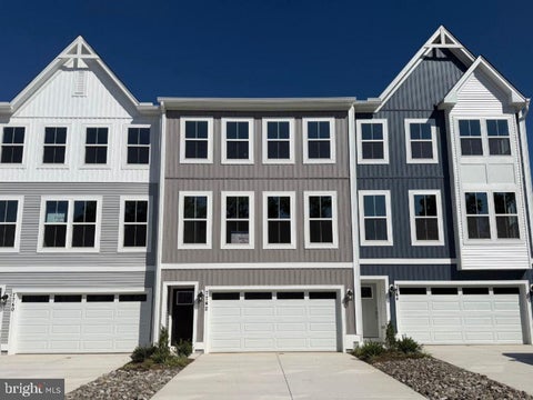 Townhouse For Sale - 7742 Harlow Circle<br/> SPOTSYLVANIA, VA 22551
