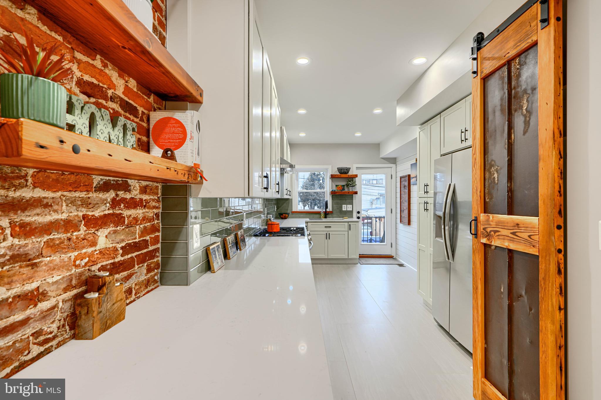 RIVERSIDE - Residential