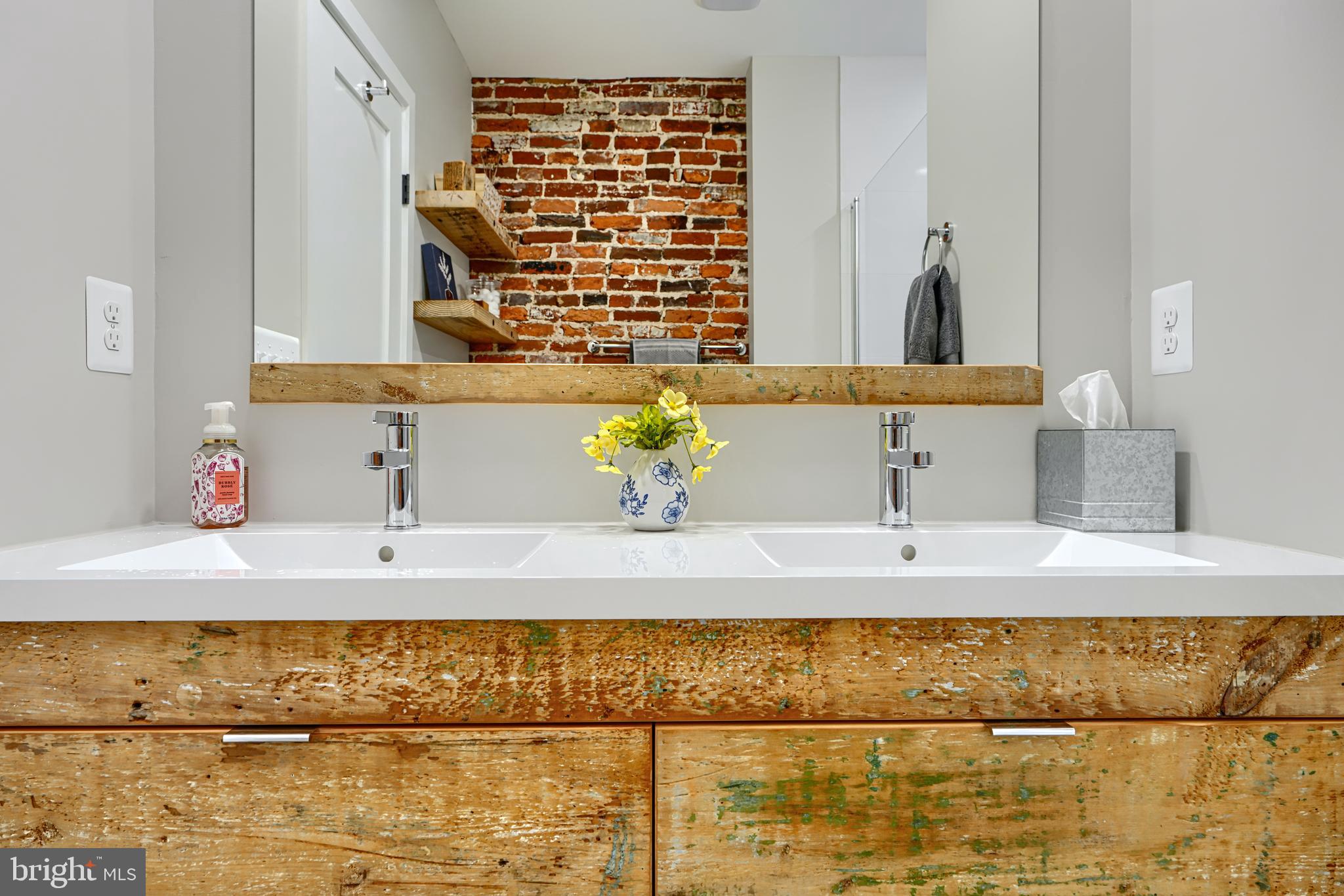 RIVERSIDE - Residential