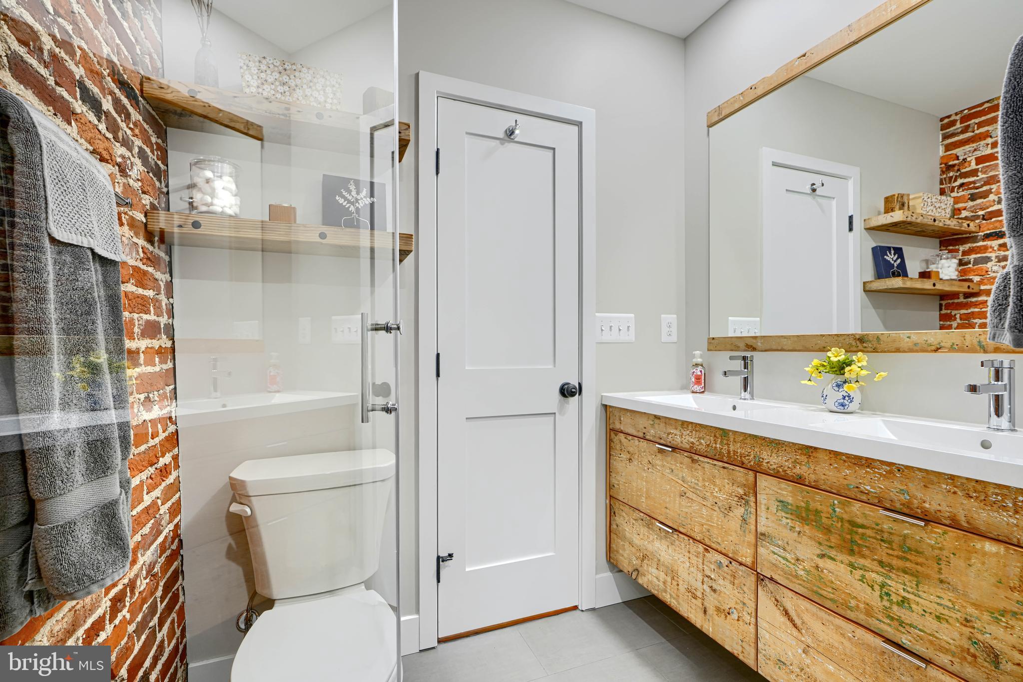 RIVERSIDE - Residential