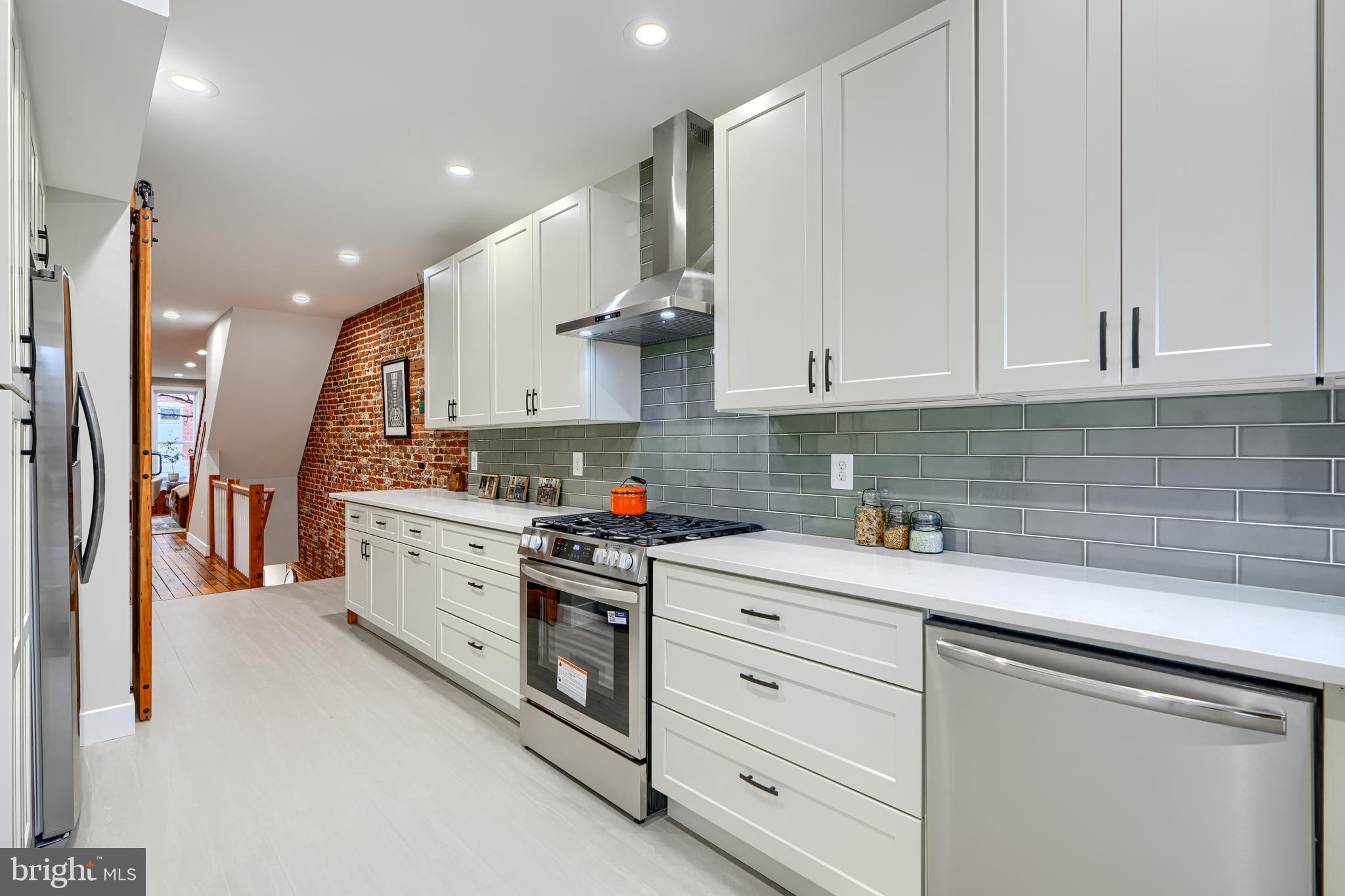 RIVERSIDE - Residential