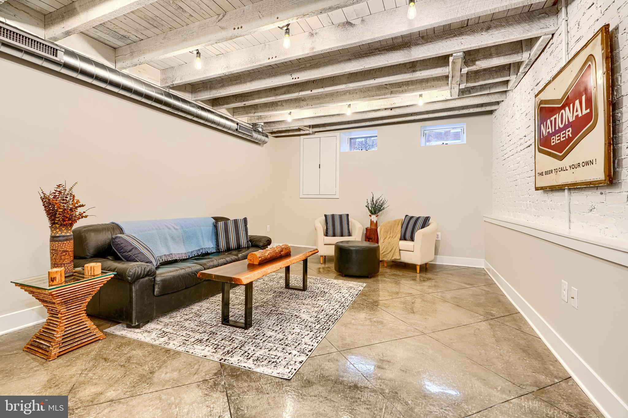 RIVERSIDE - Residential