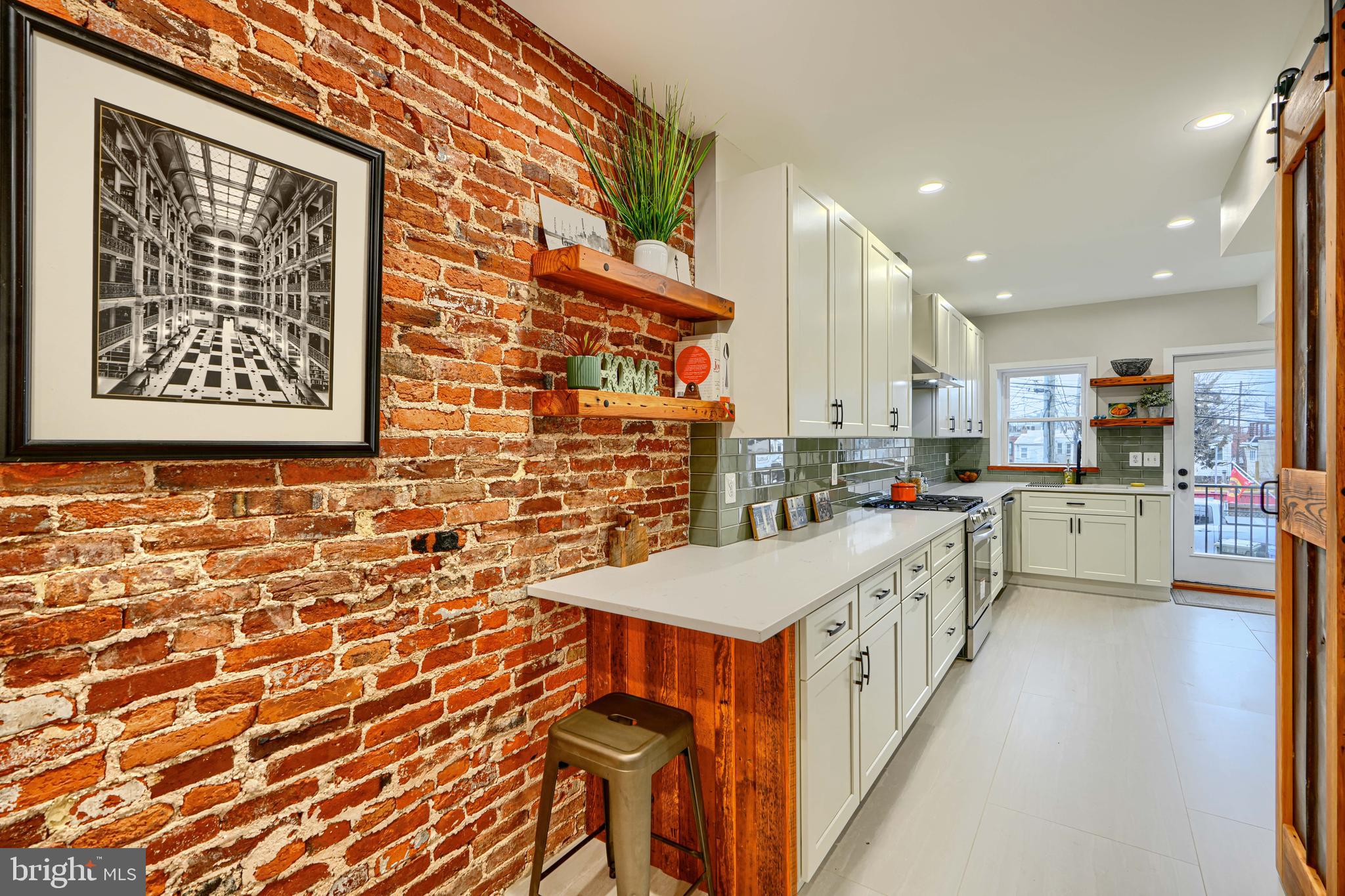 RIVERSIDE - Residential