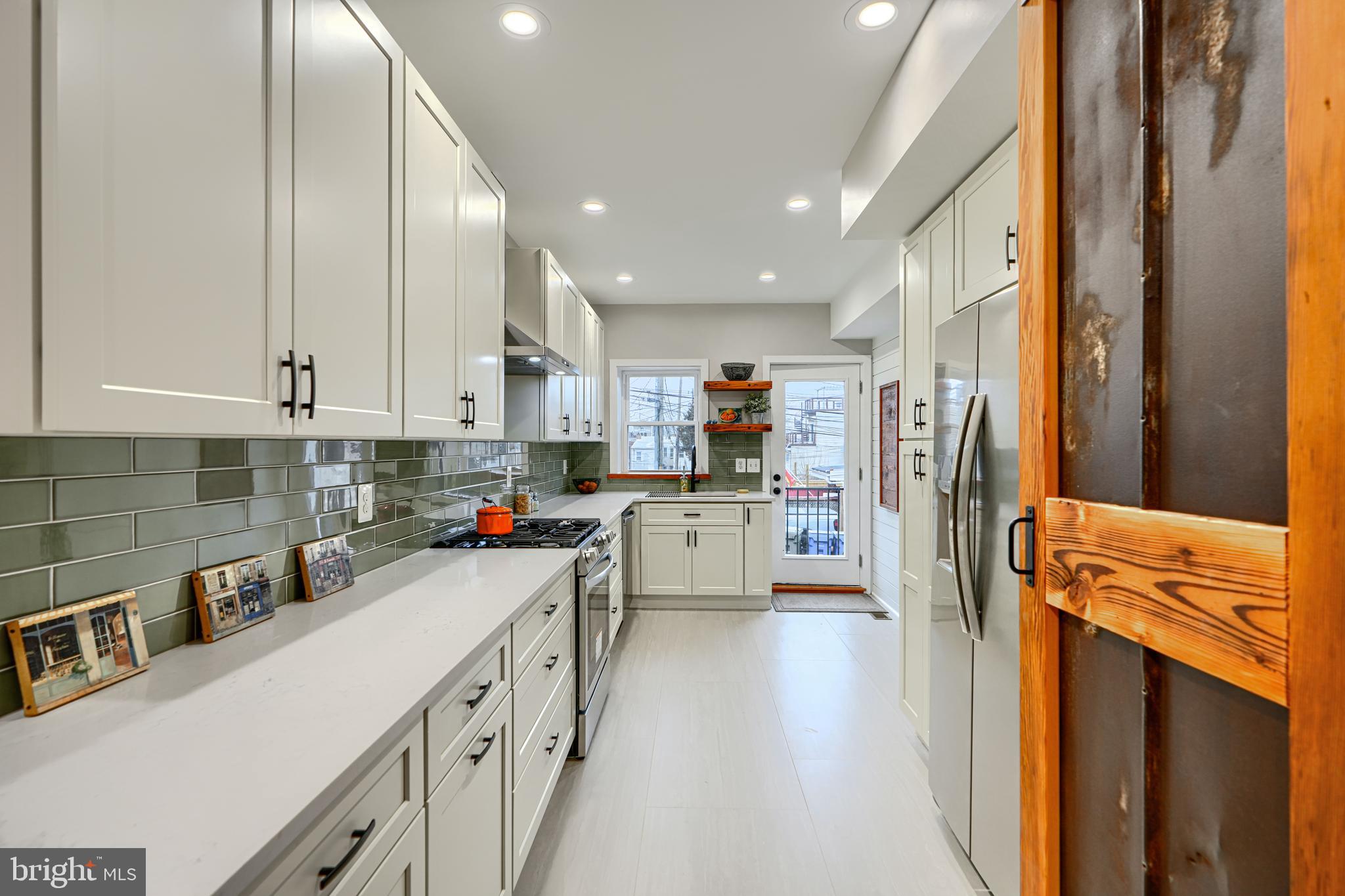 RIVERSIDE - Residential