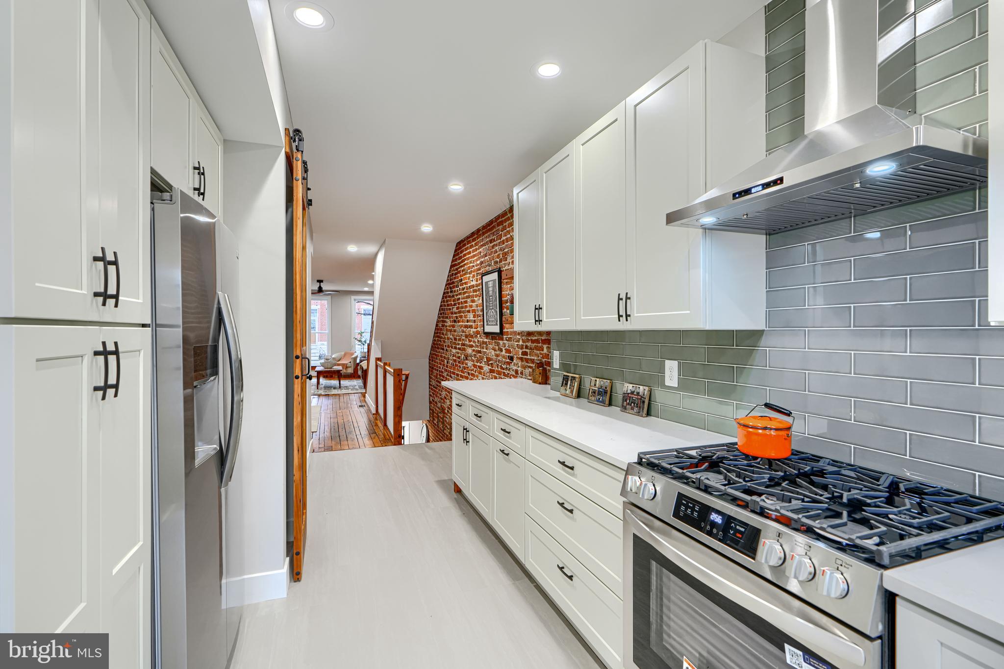 RIVERSIDE - Residential