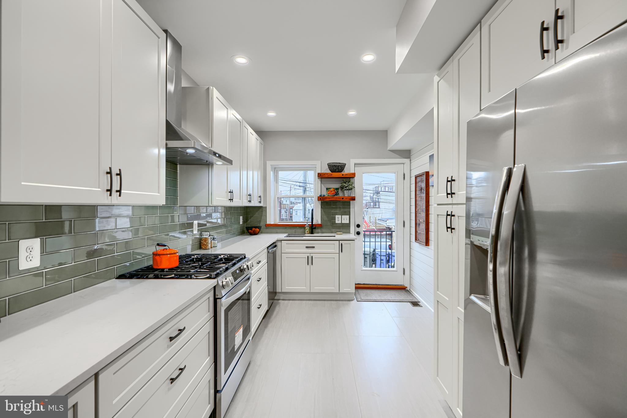 RIVERSIDE - Residential