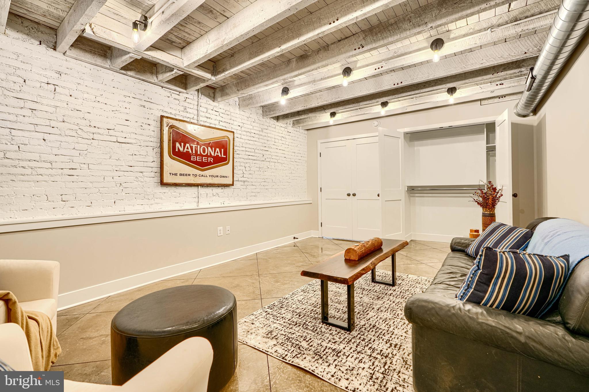 RIVERSIDE - Residential