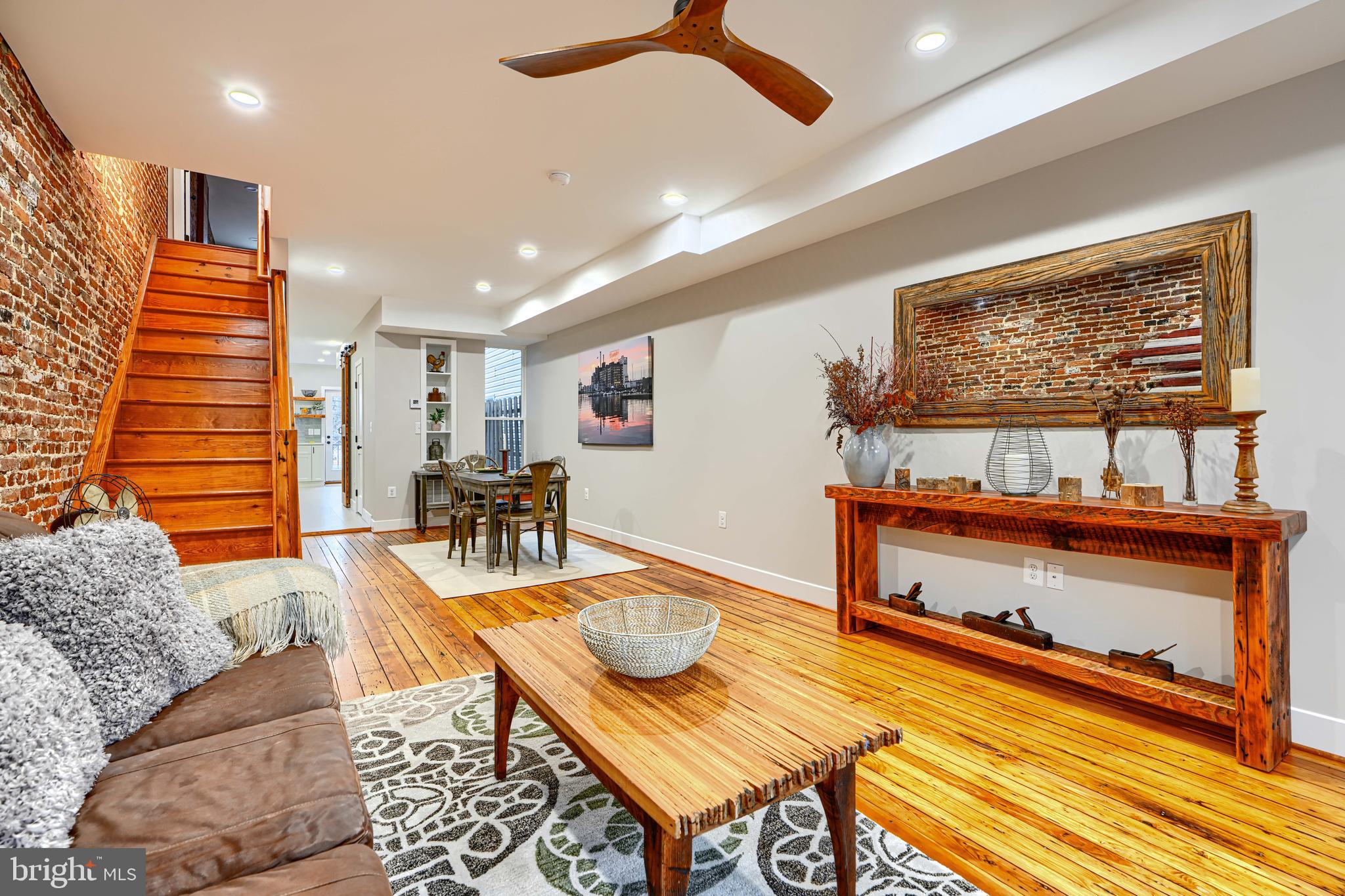 RIVERSIDE - Residential