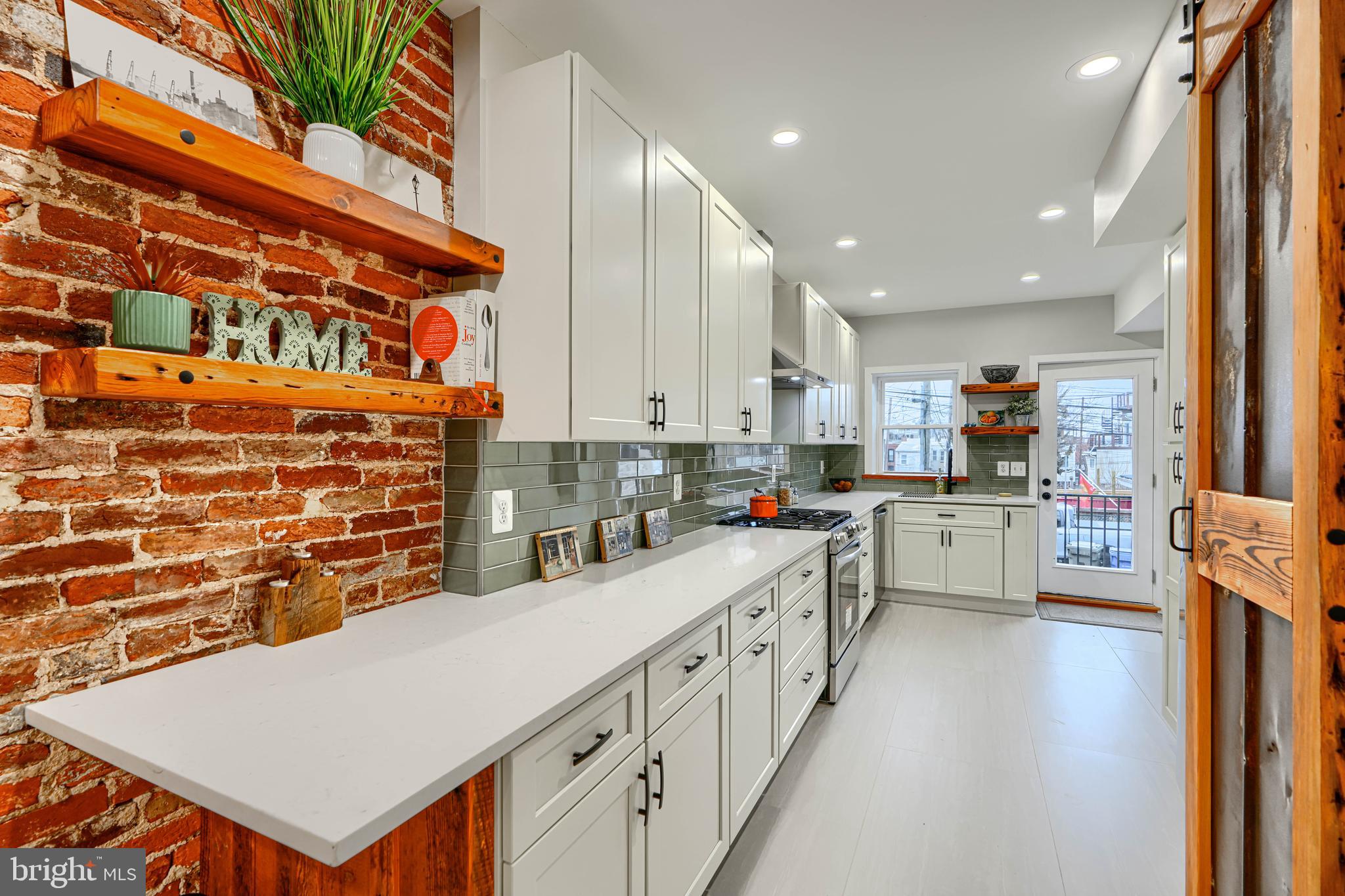 RIVERSIDE - Residential