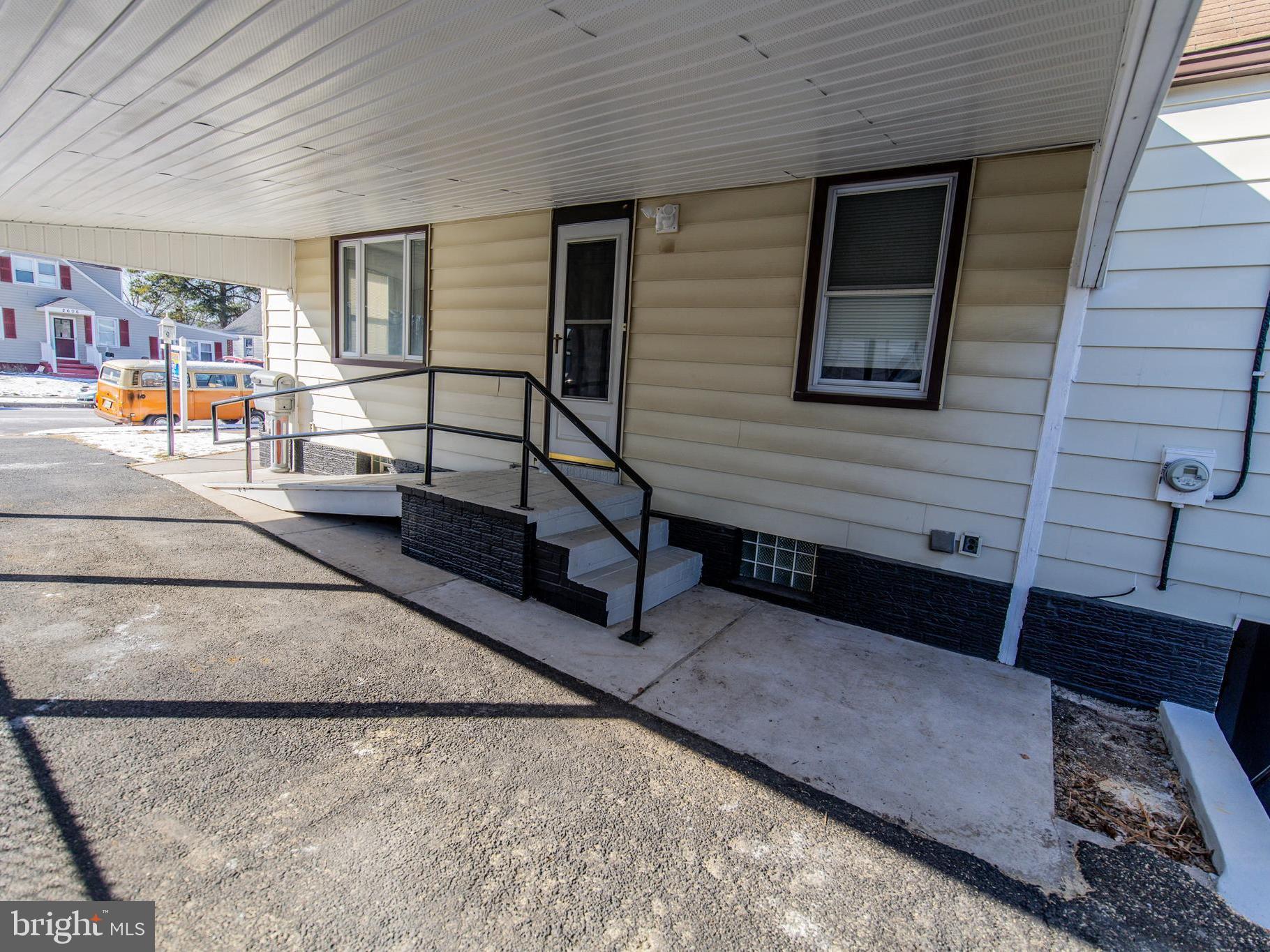 LYNBROOK - Residential