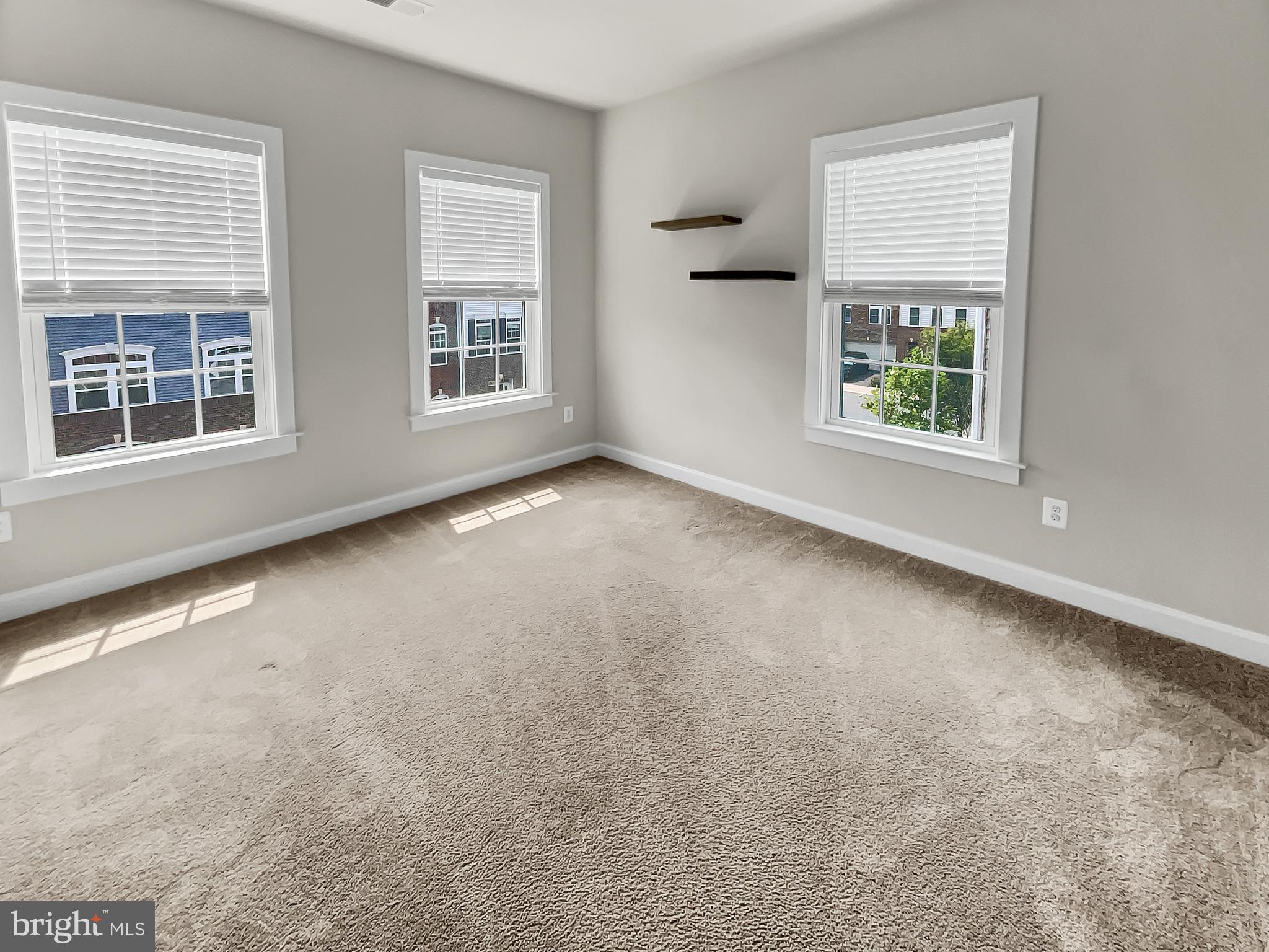 ARCOLA - Residential