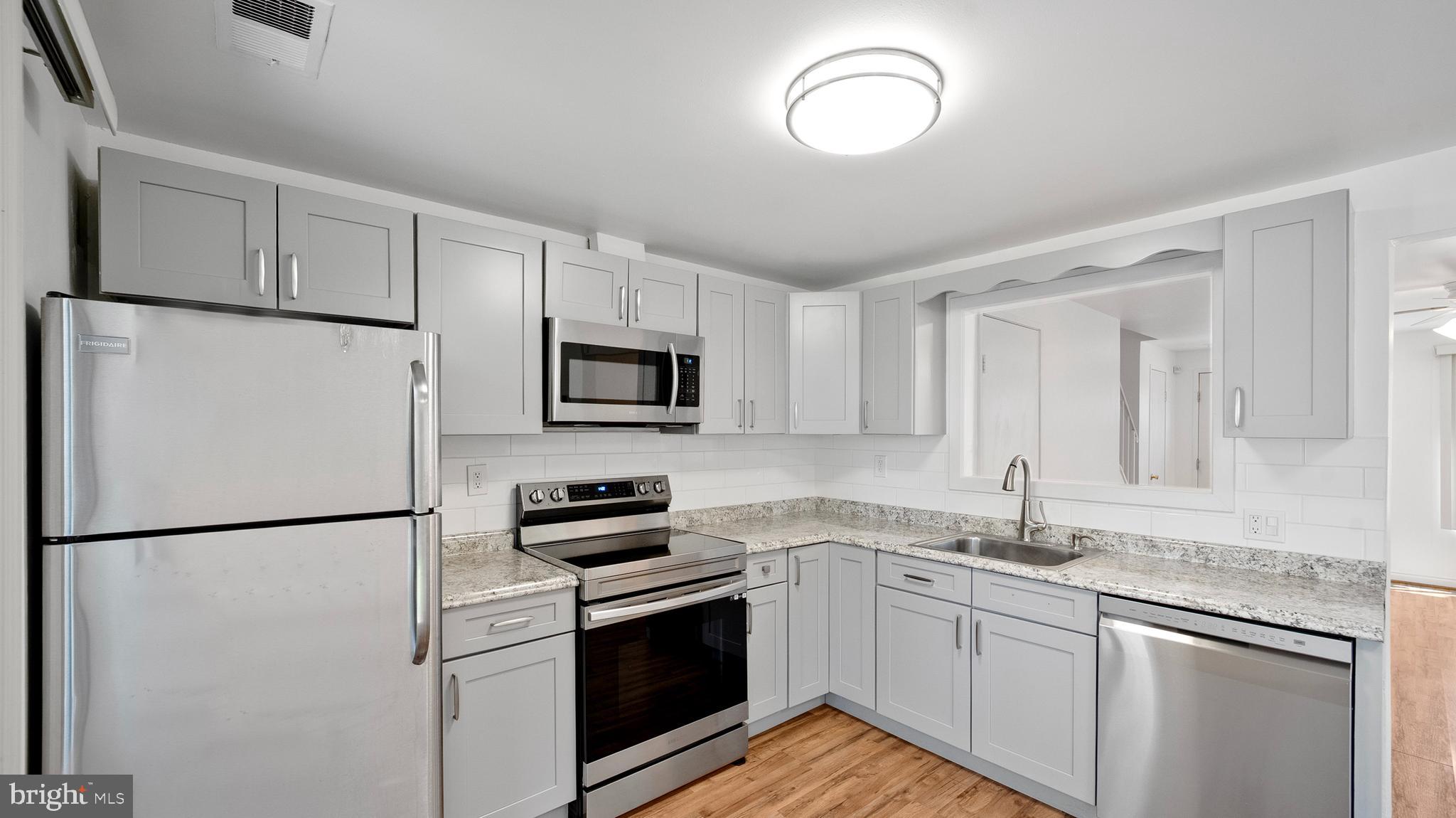 CHESTNUT HILLS - Residential