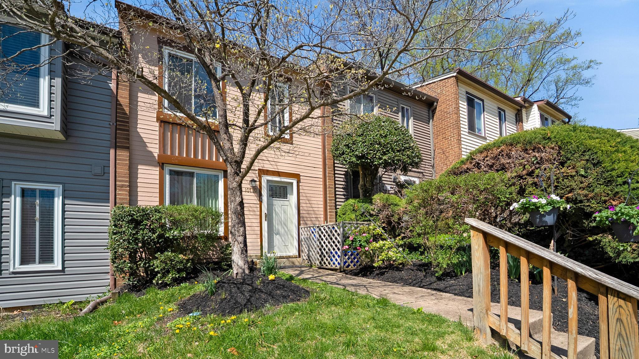 CHESTNUT HILLS - Residential