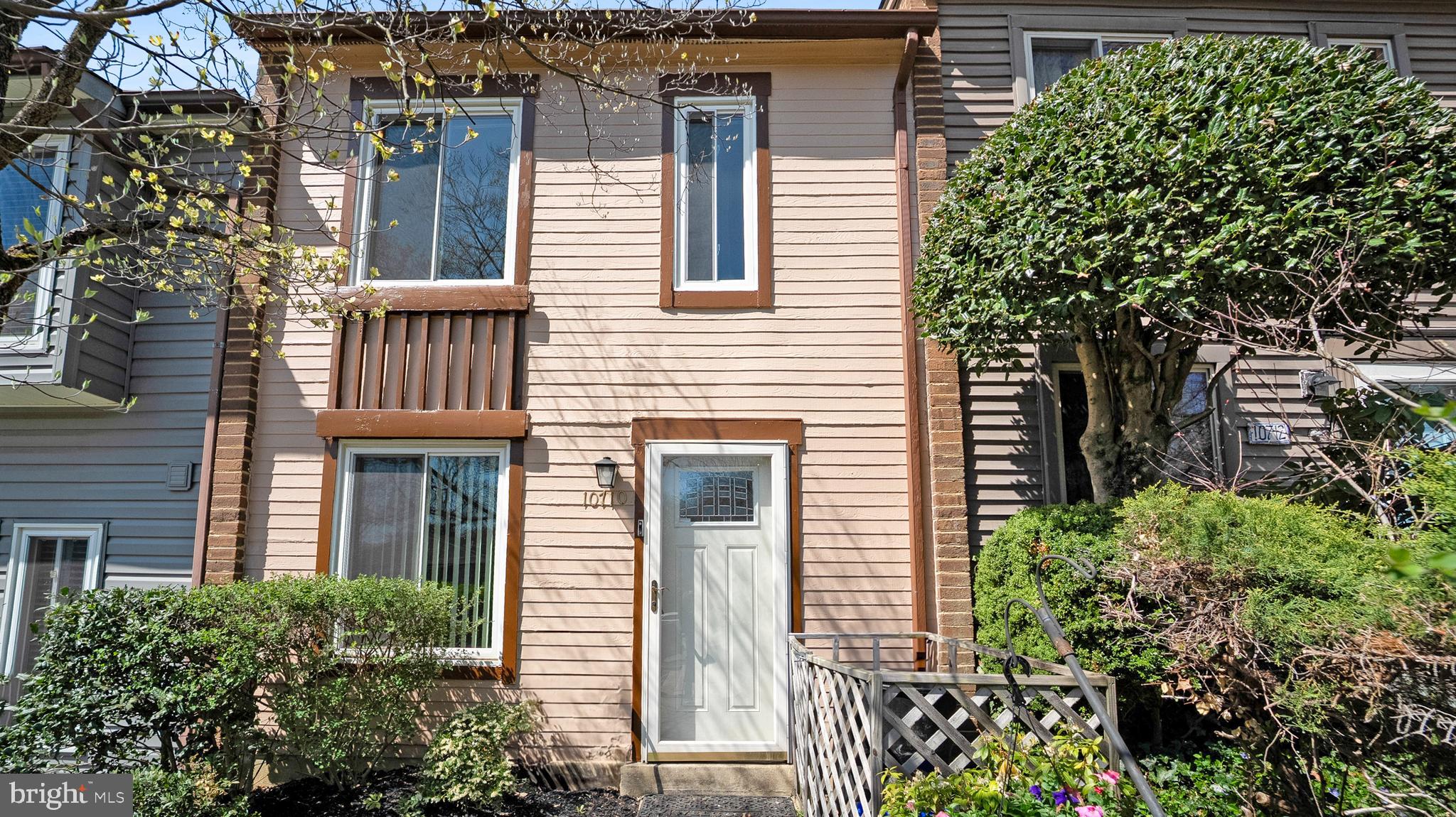 CHESTNUT HILLS - Residential