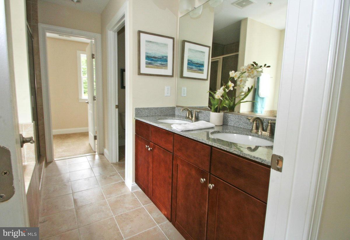 RITA'S RESERVE - Residential