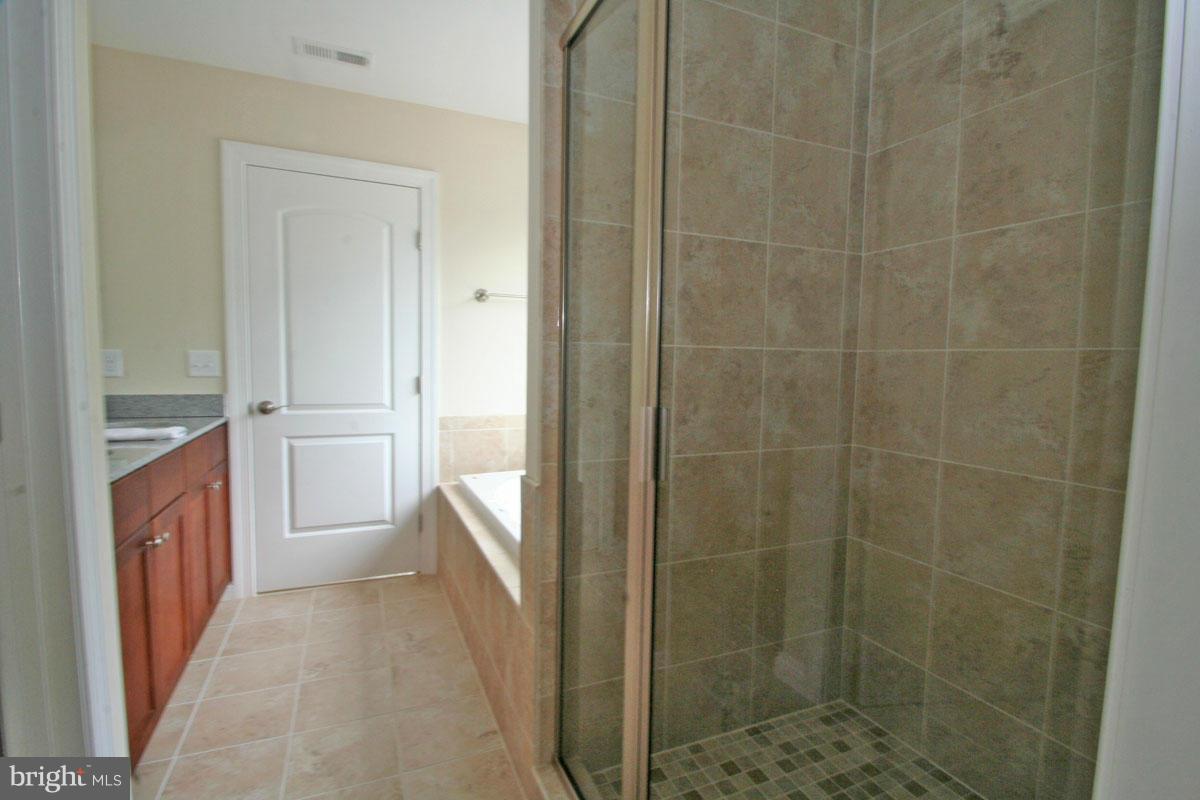 RITA'S RESERVE - Residential