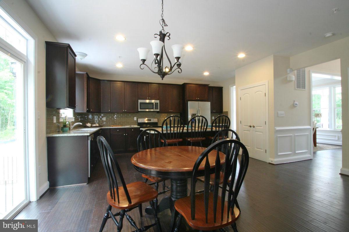 RITA'S RESERVE - Residential