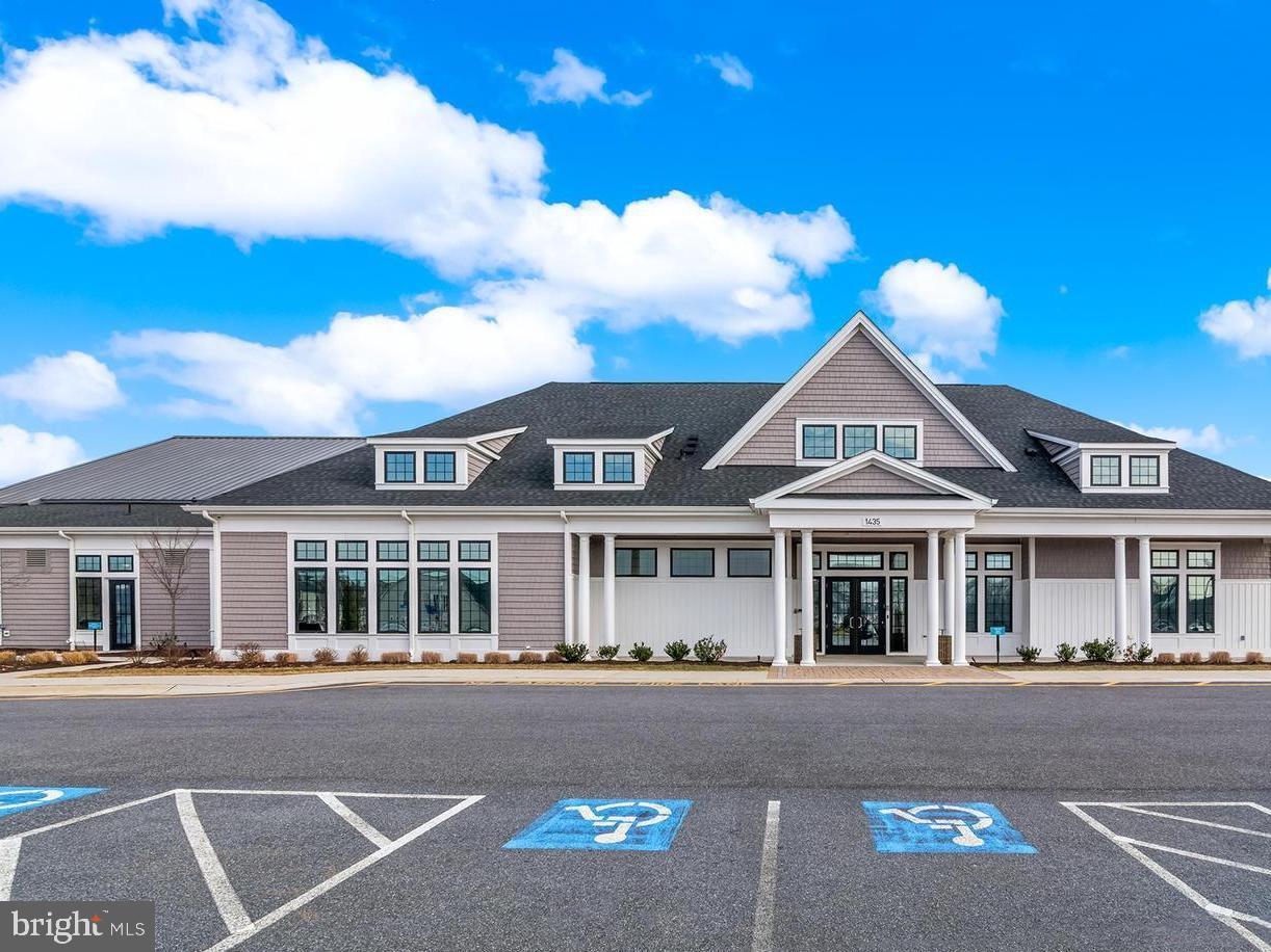 TWO RIVERS - Residential