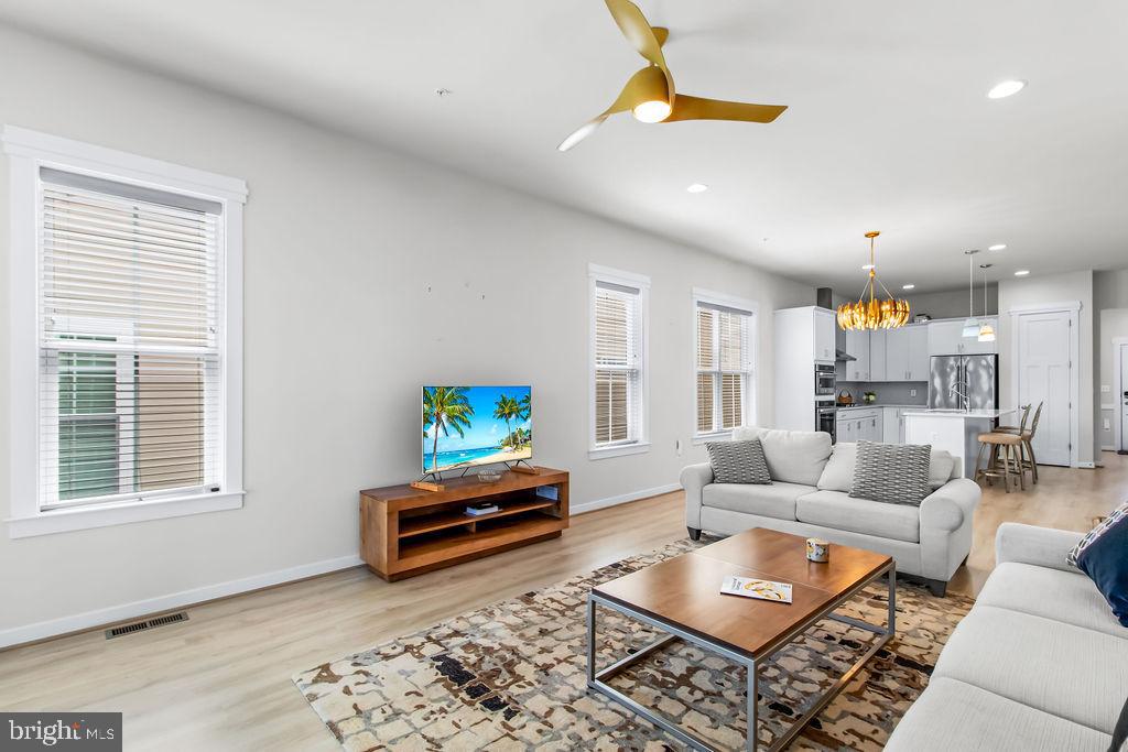 TWO RIVERS - Residential