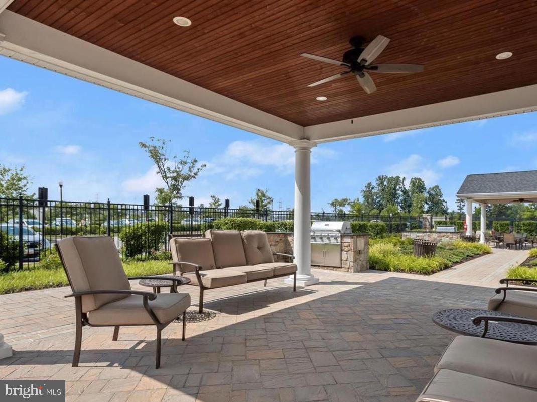 TWO RIVERS - Residential