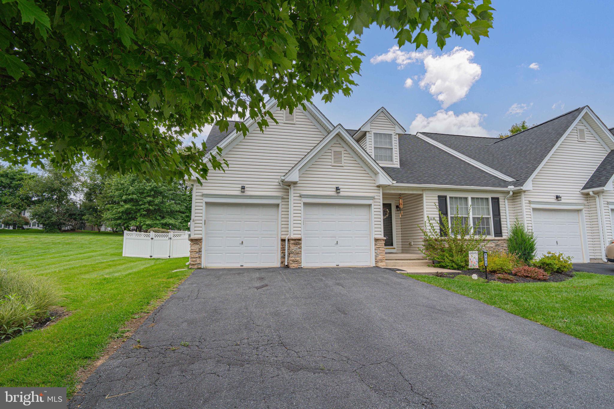 1325 BRIARWOOD LANE