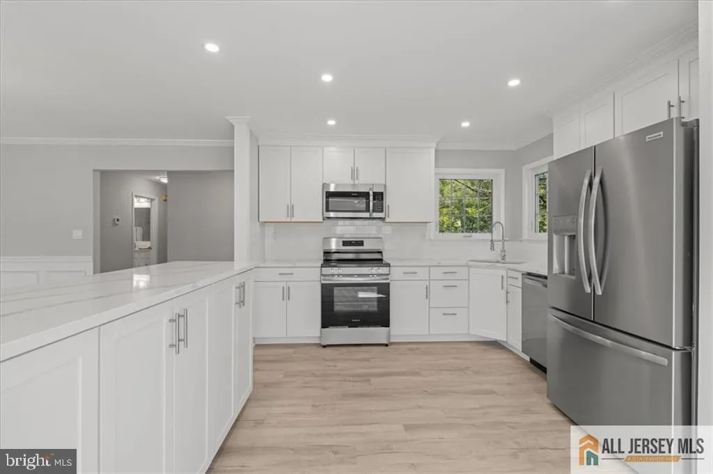 Monroe Township, New Jersey 08831, United States, 2 Bedrooms Bedrooms, ,2 BathroomsBathrooms,Residential,Active,223475