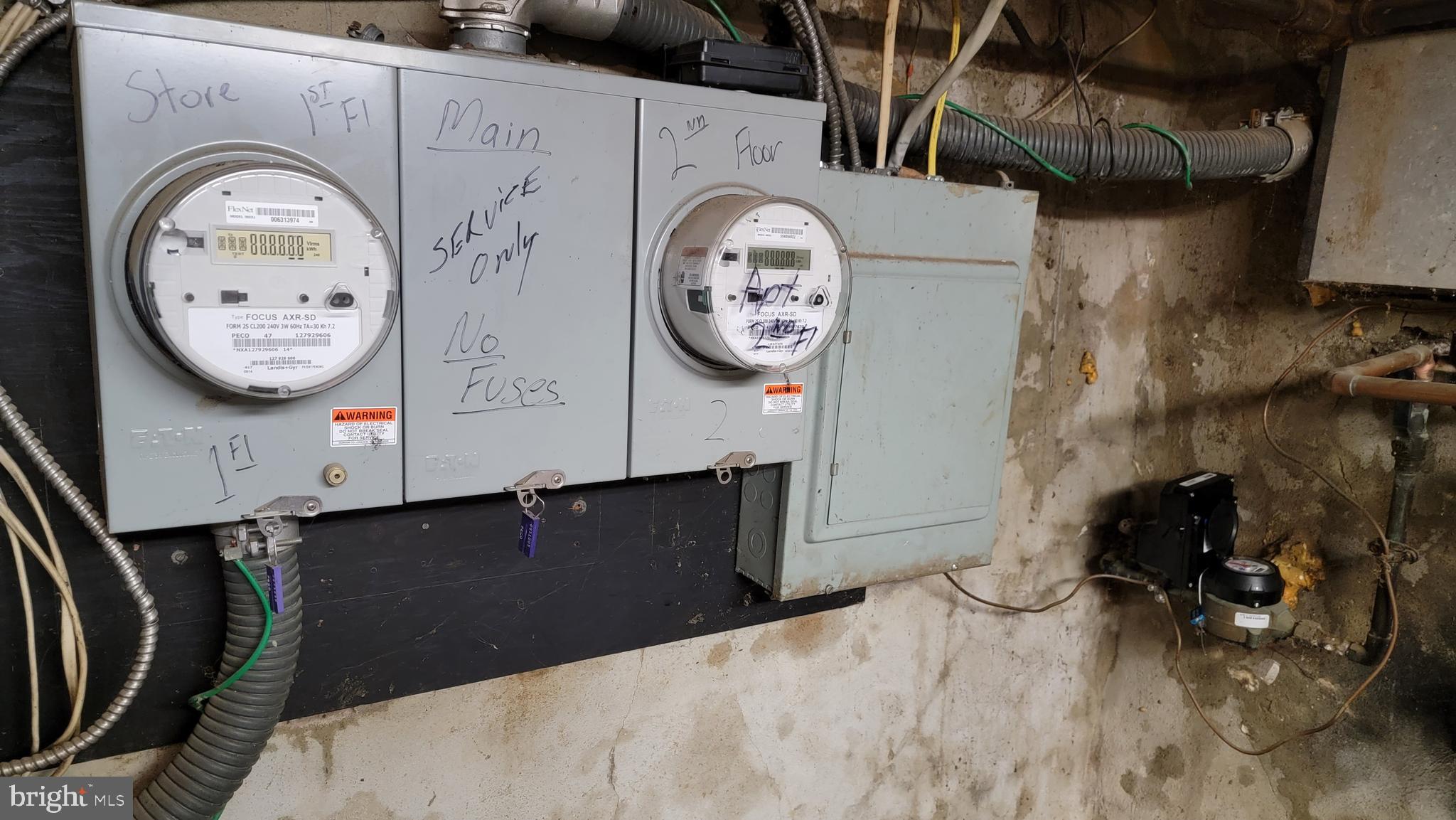 OLNEY - Commercial Sale