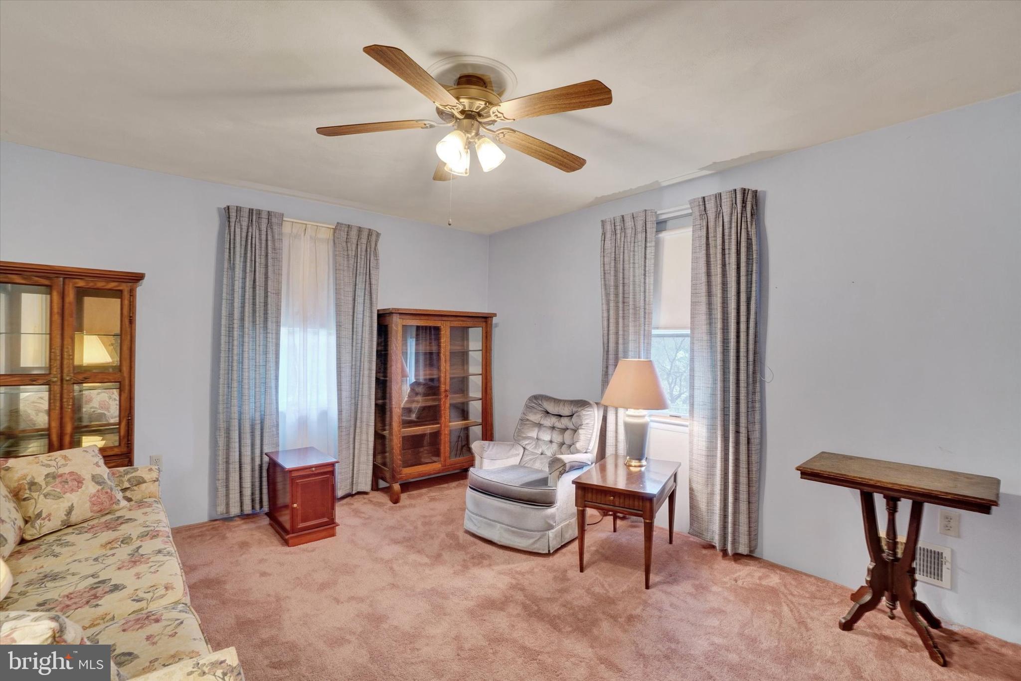 RED LION - Residential