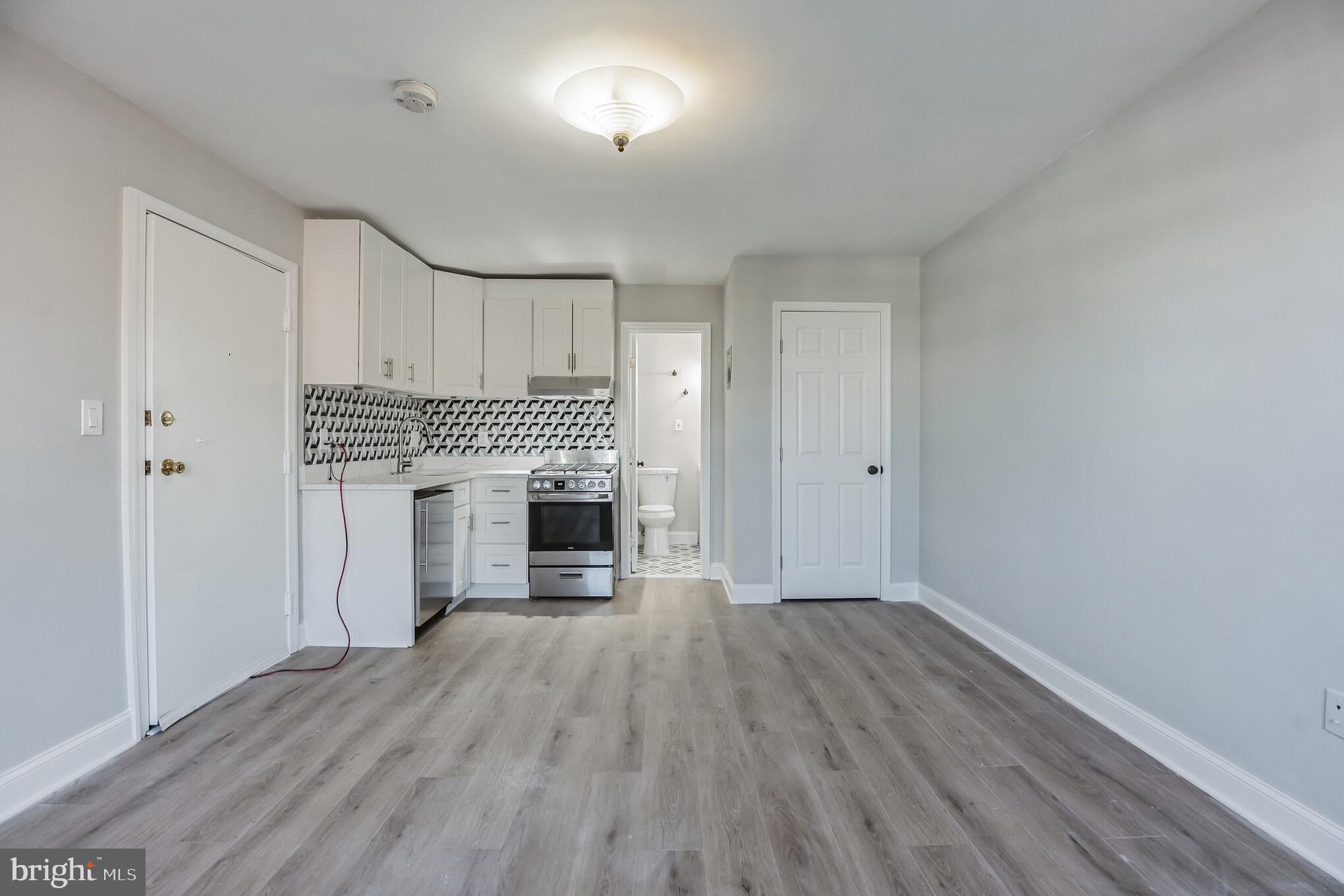 1010 P STREET NW 6