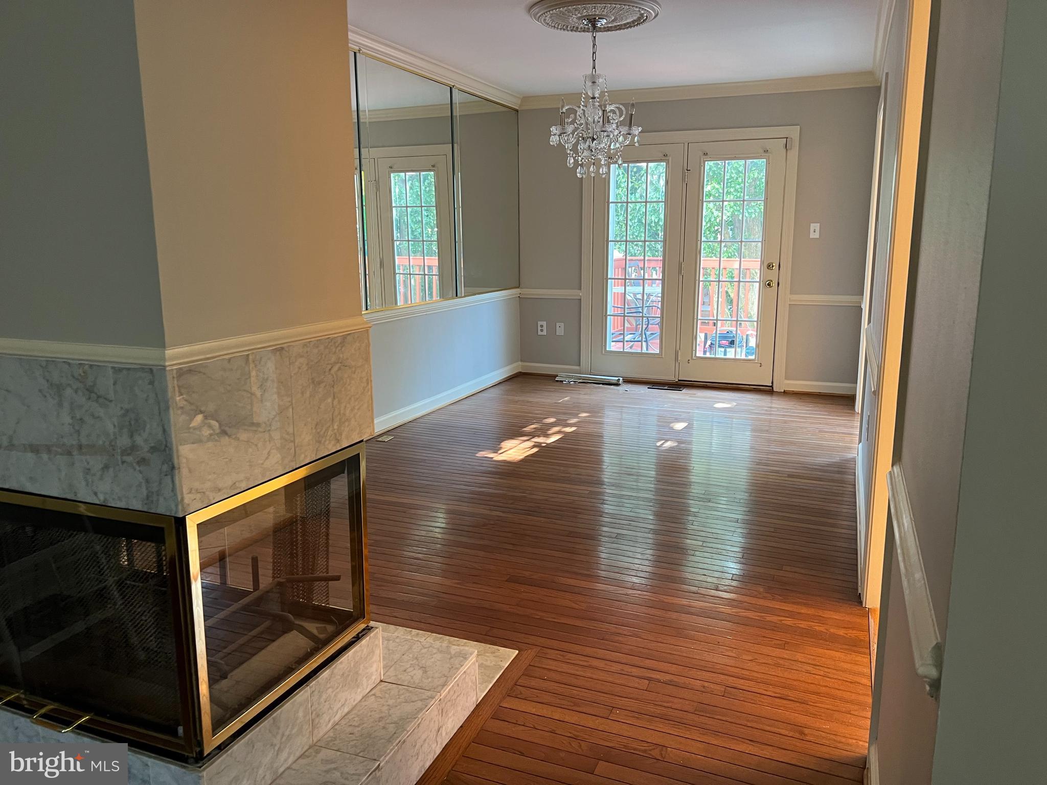 LIFESTYLE AT SULLY STATION - Residential