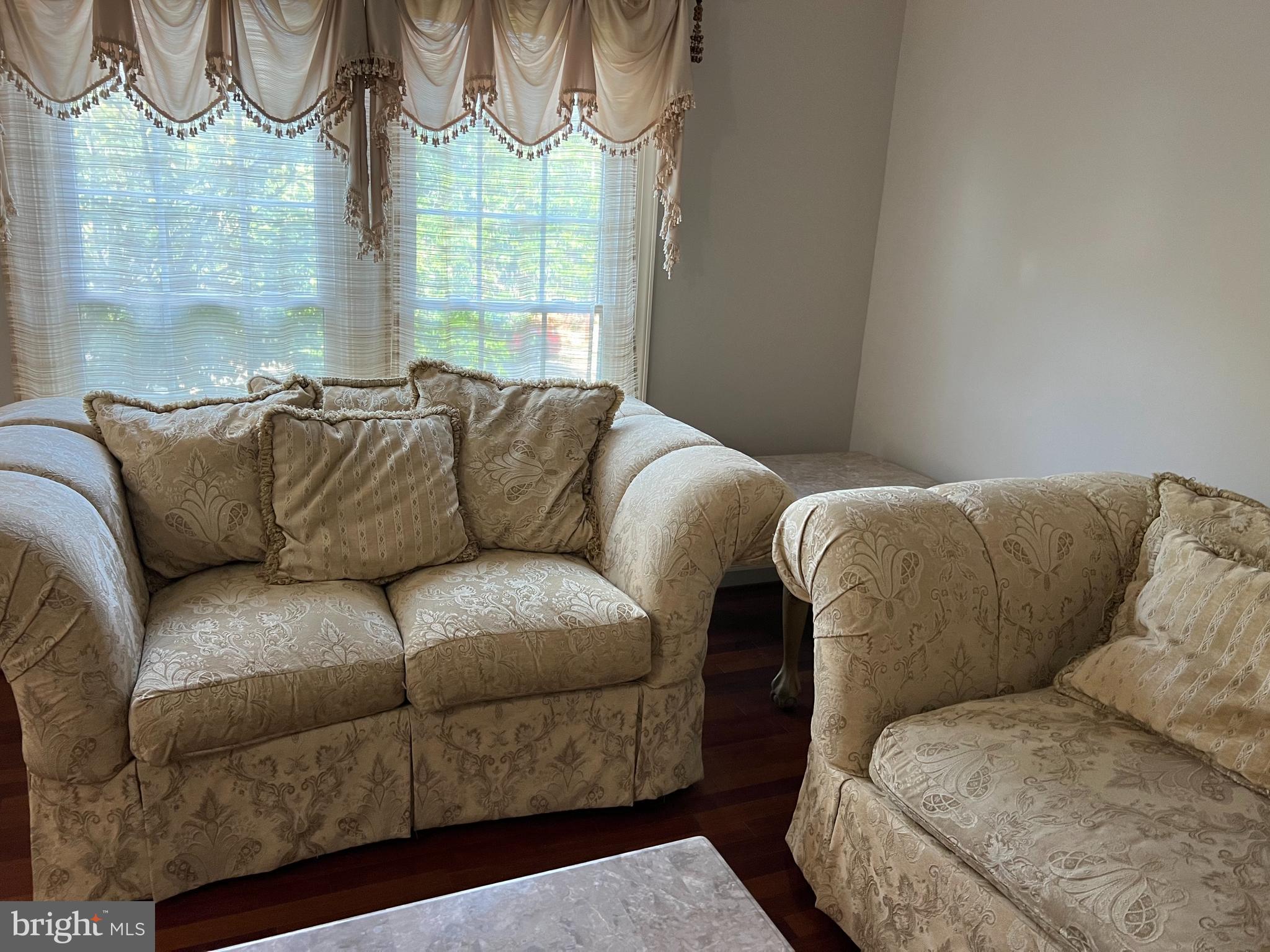 LIFESTYLE AT SULLY STATION - Residential