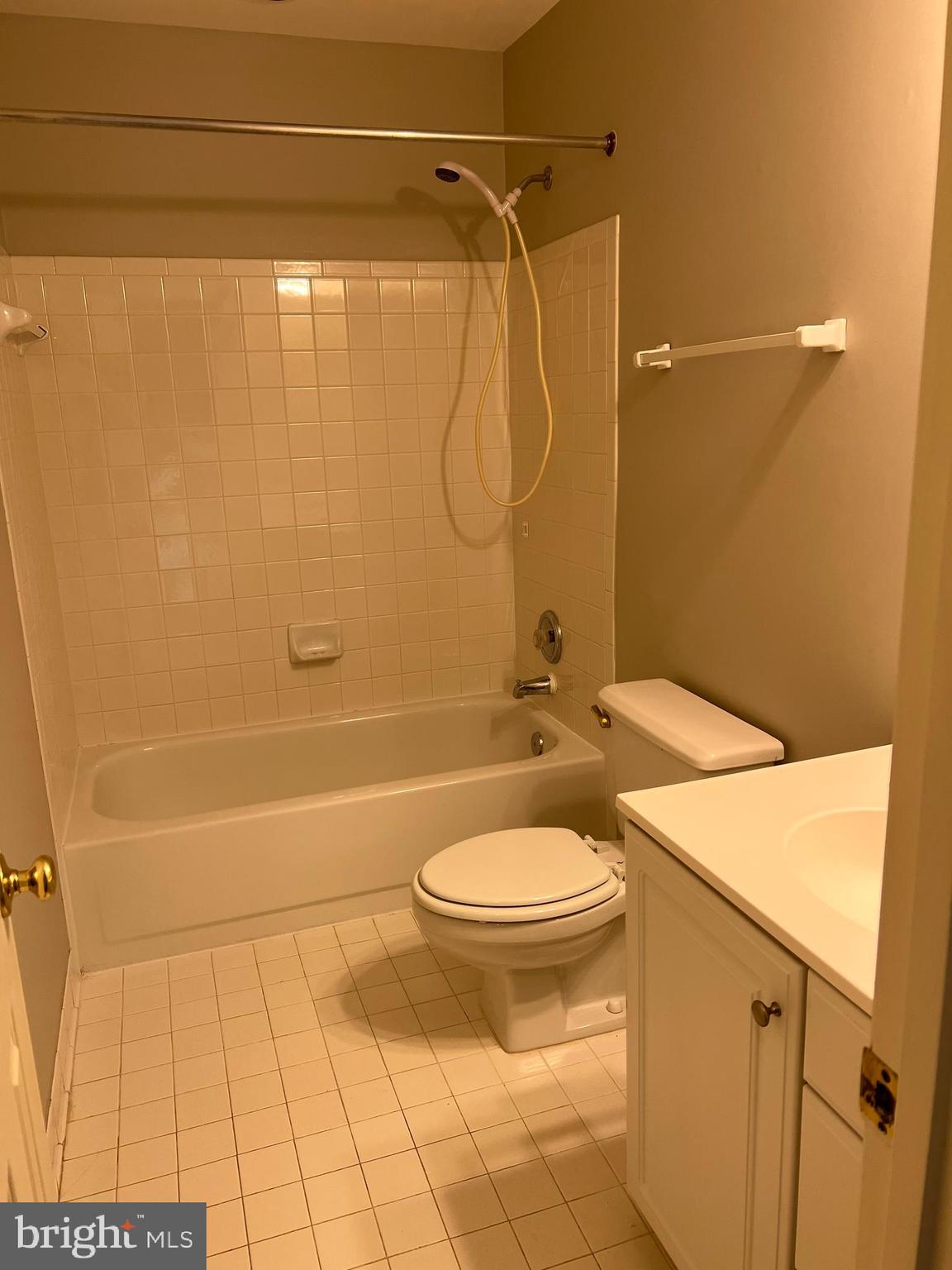 LIFESTYLE AT SULLY STATION - Residential