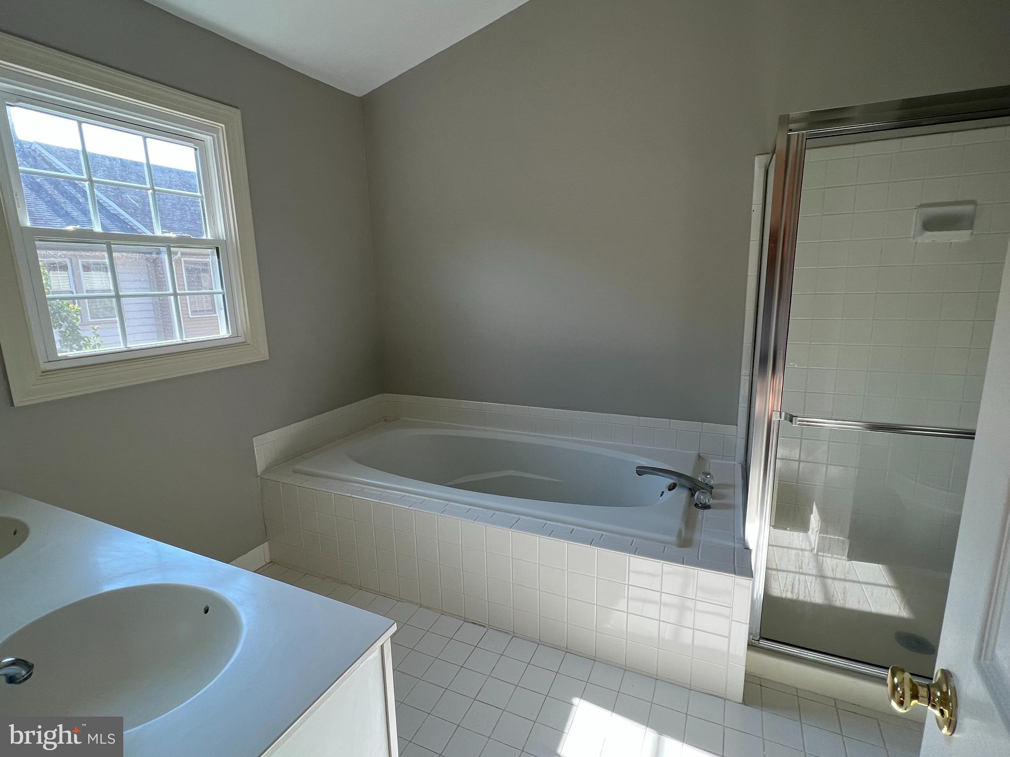 LIFESTYLE AT SULLY STATION - Residential