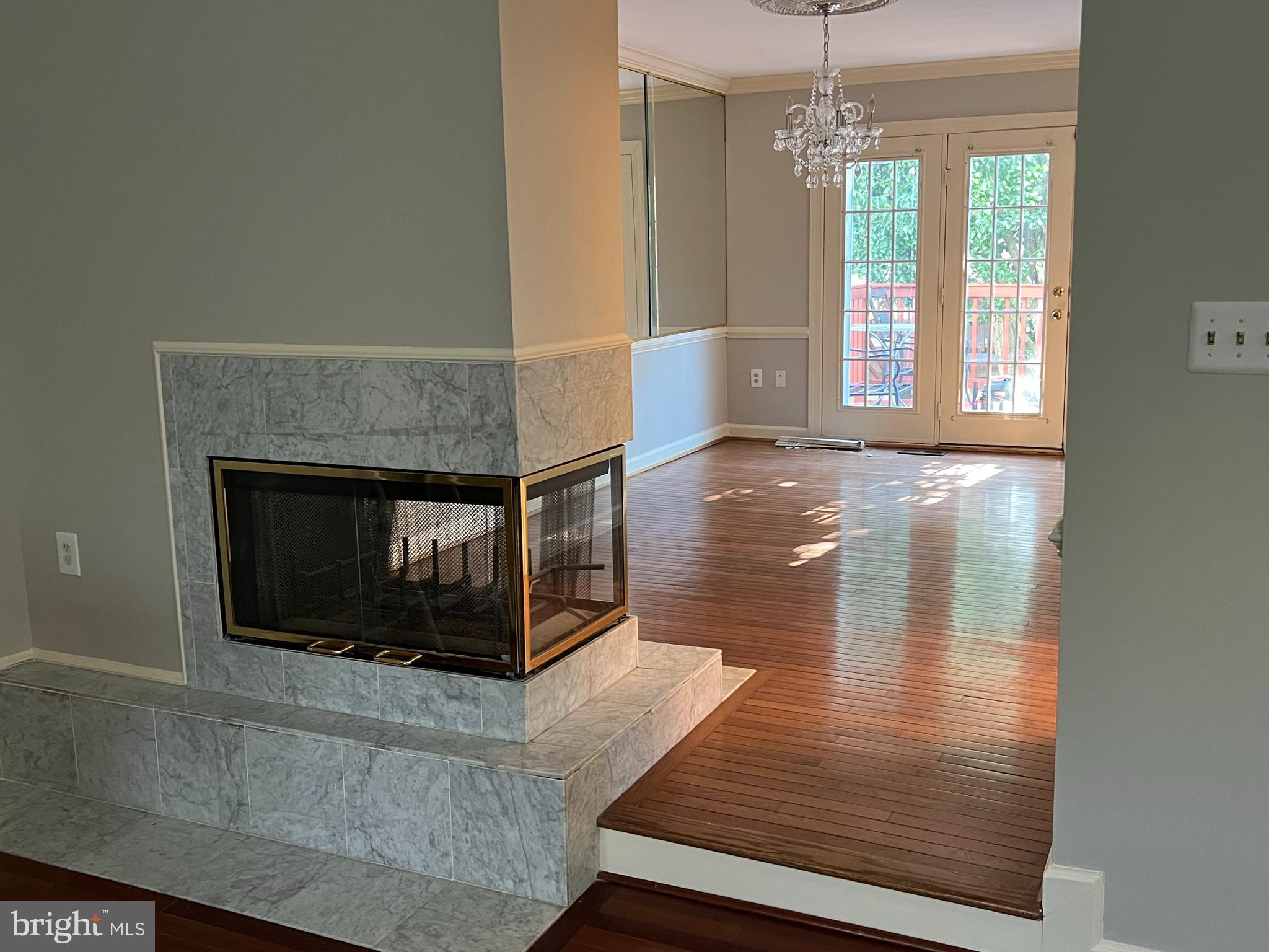 LIFESTYLE AT SULLY STATION - Residential