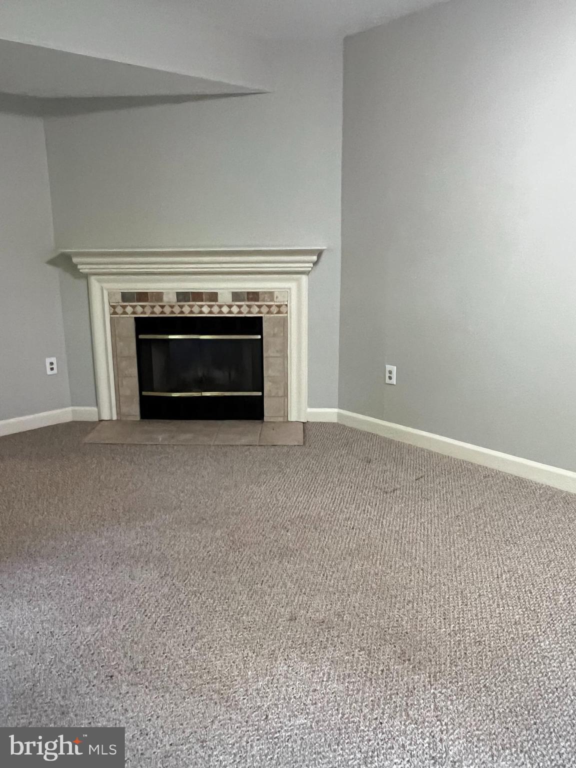 LIFESTYLE AT SULLY STATION - Residential