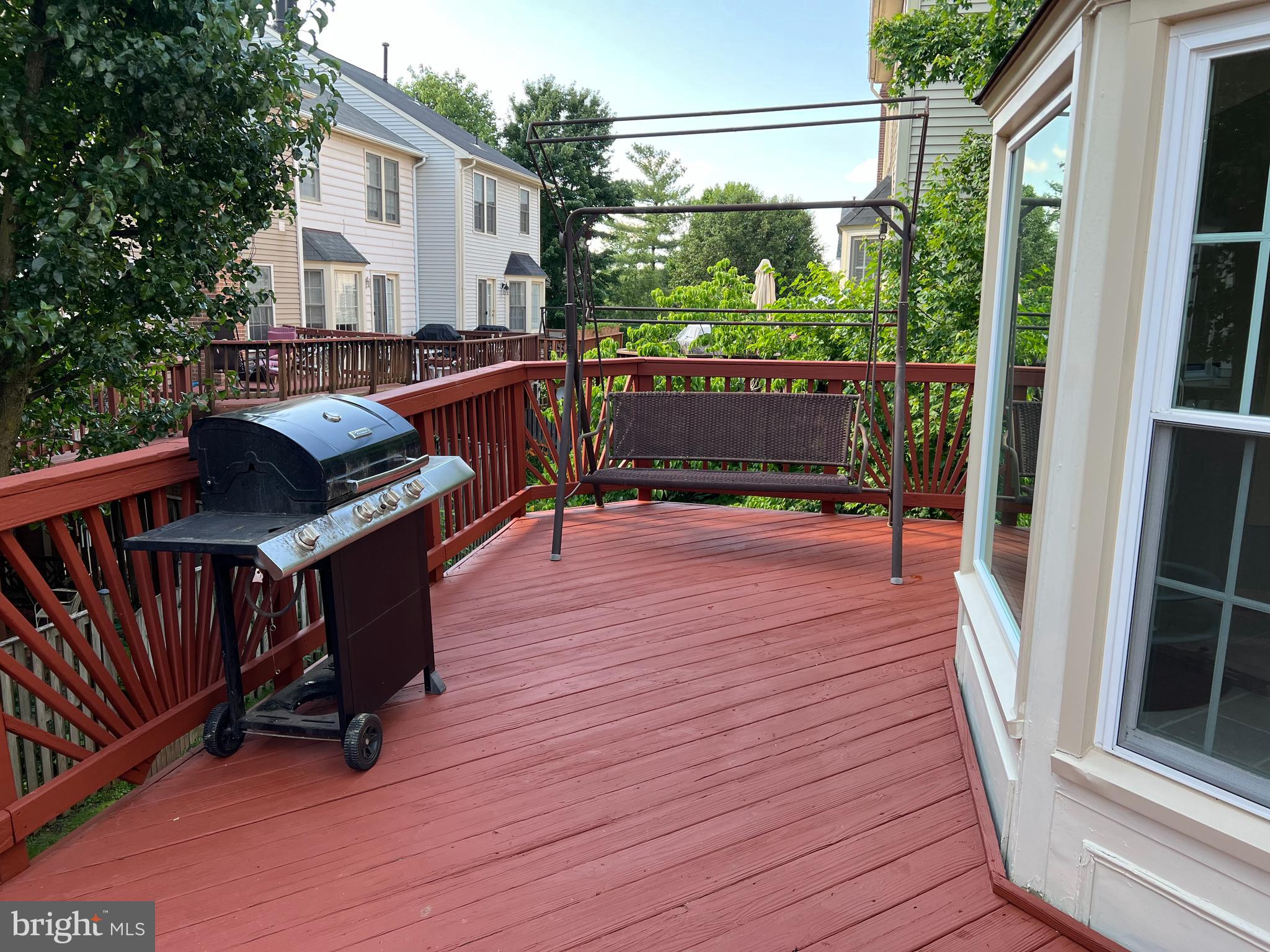 LIFESTYLE AT SULLY STATION - Residential