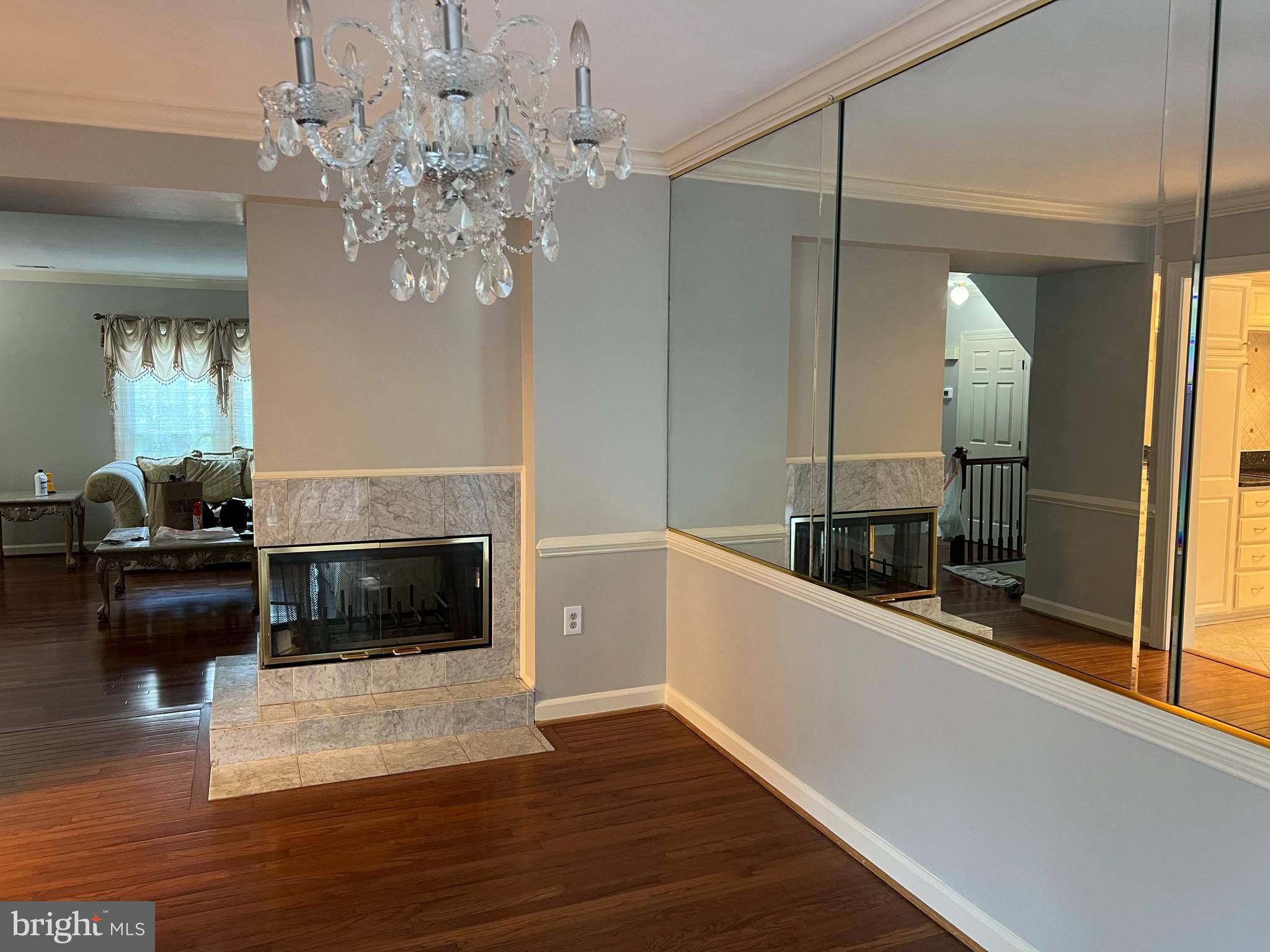 LIFESTYLE AT SULLY STATION - Residential