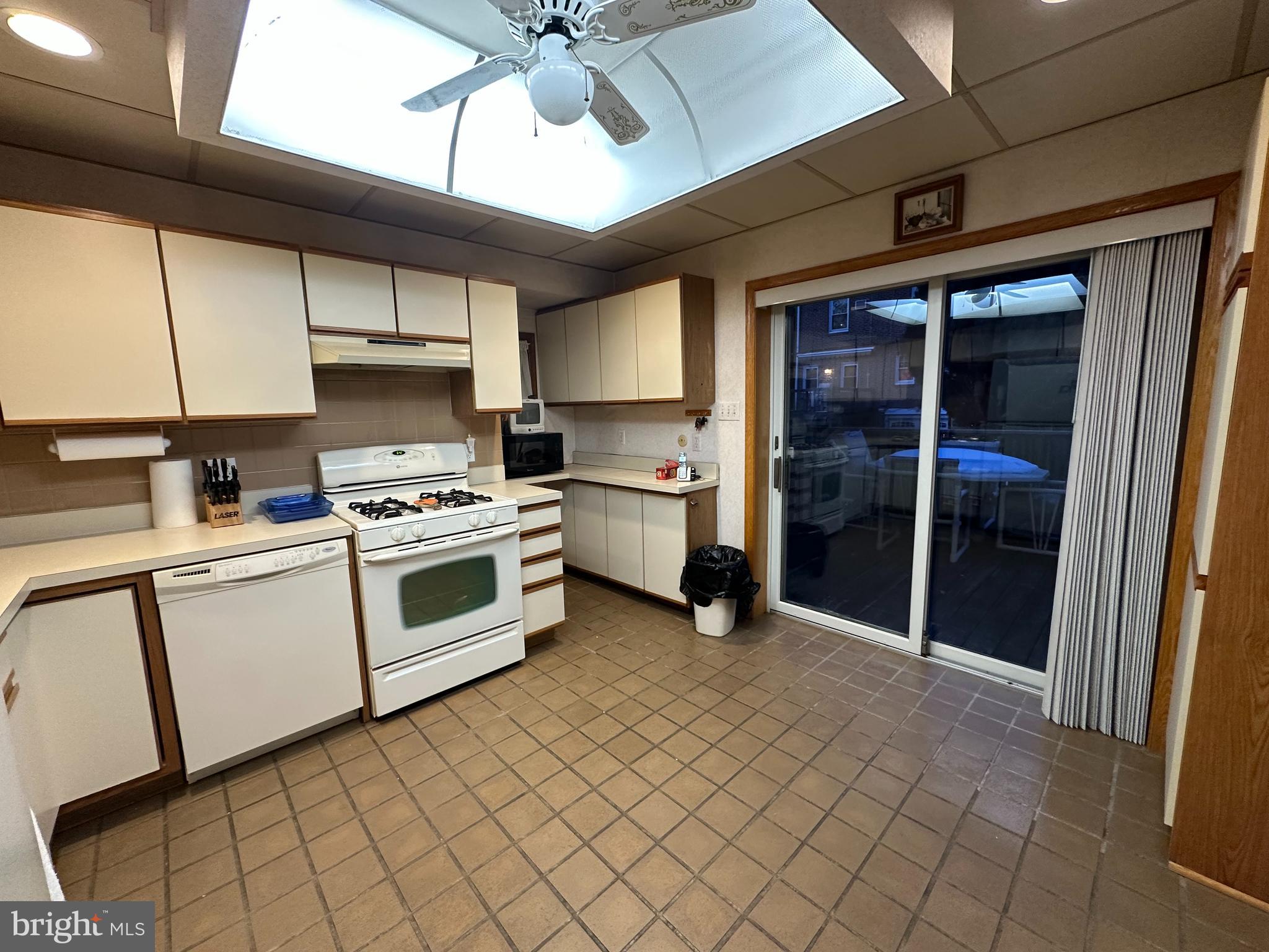 MAYFAIR (WEST) - Residential