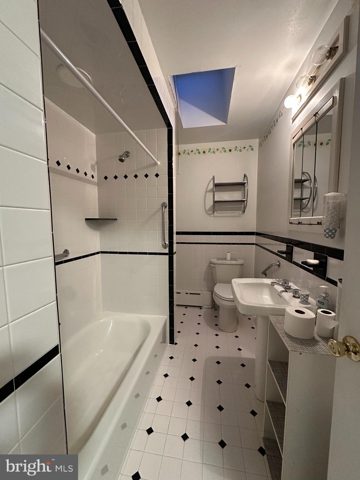 MAYFAIR (WEST) - Residential