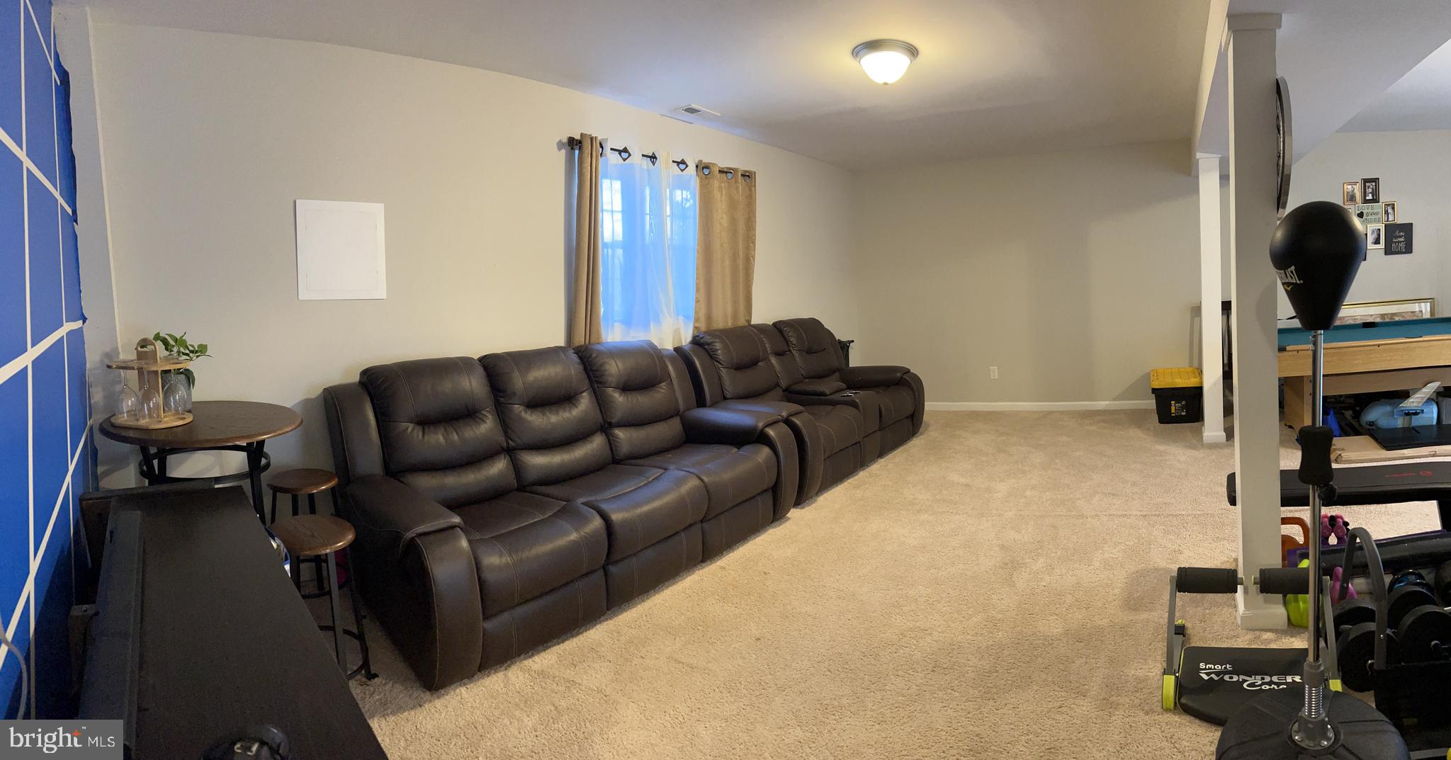 LAKE LAND - Residential