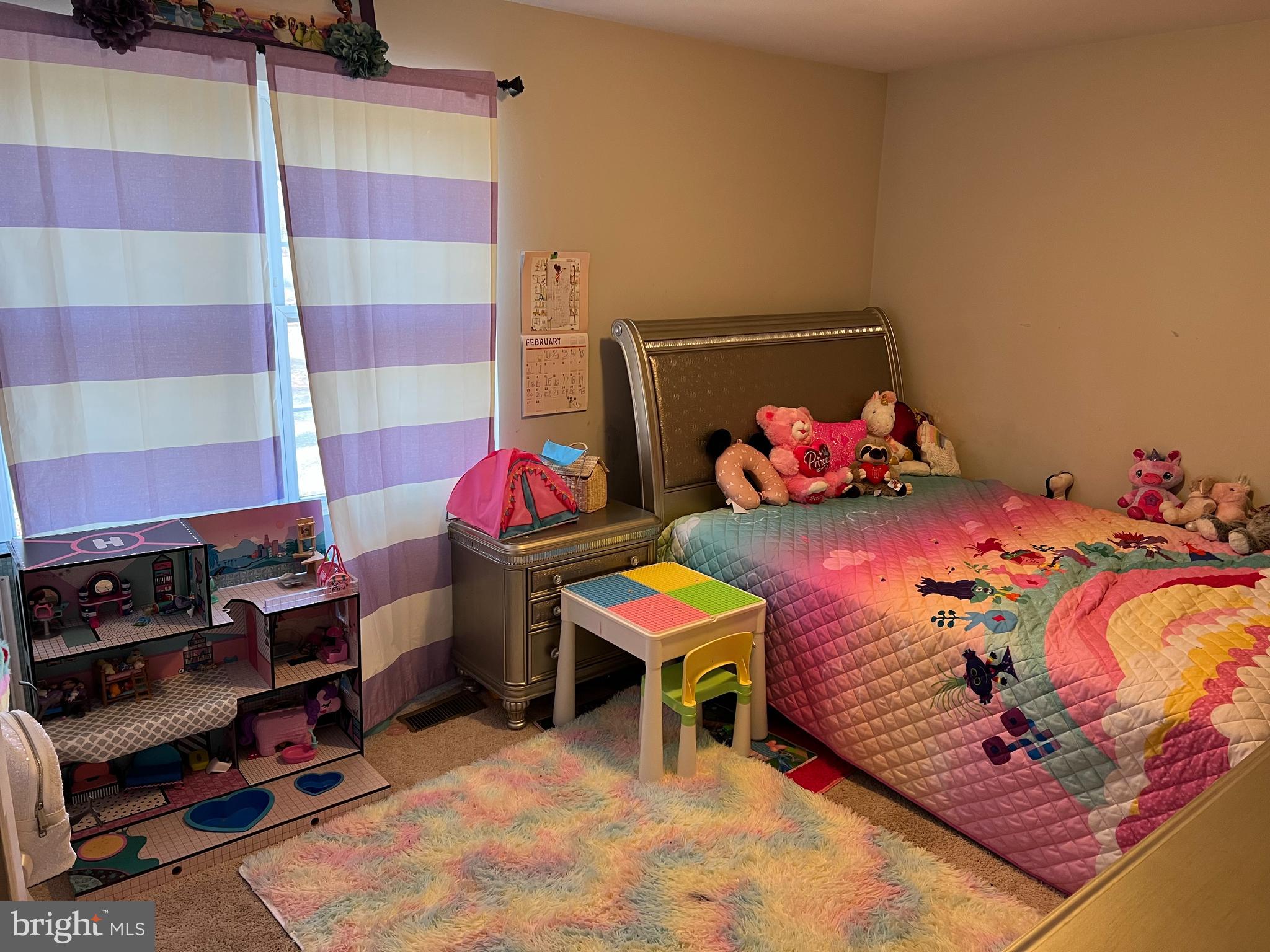 LAKE LAND - Residential