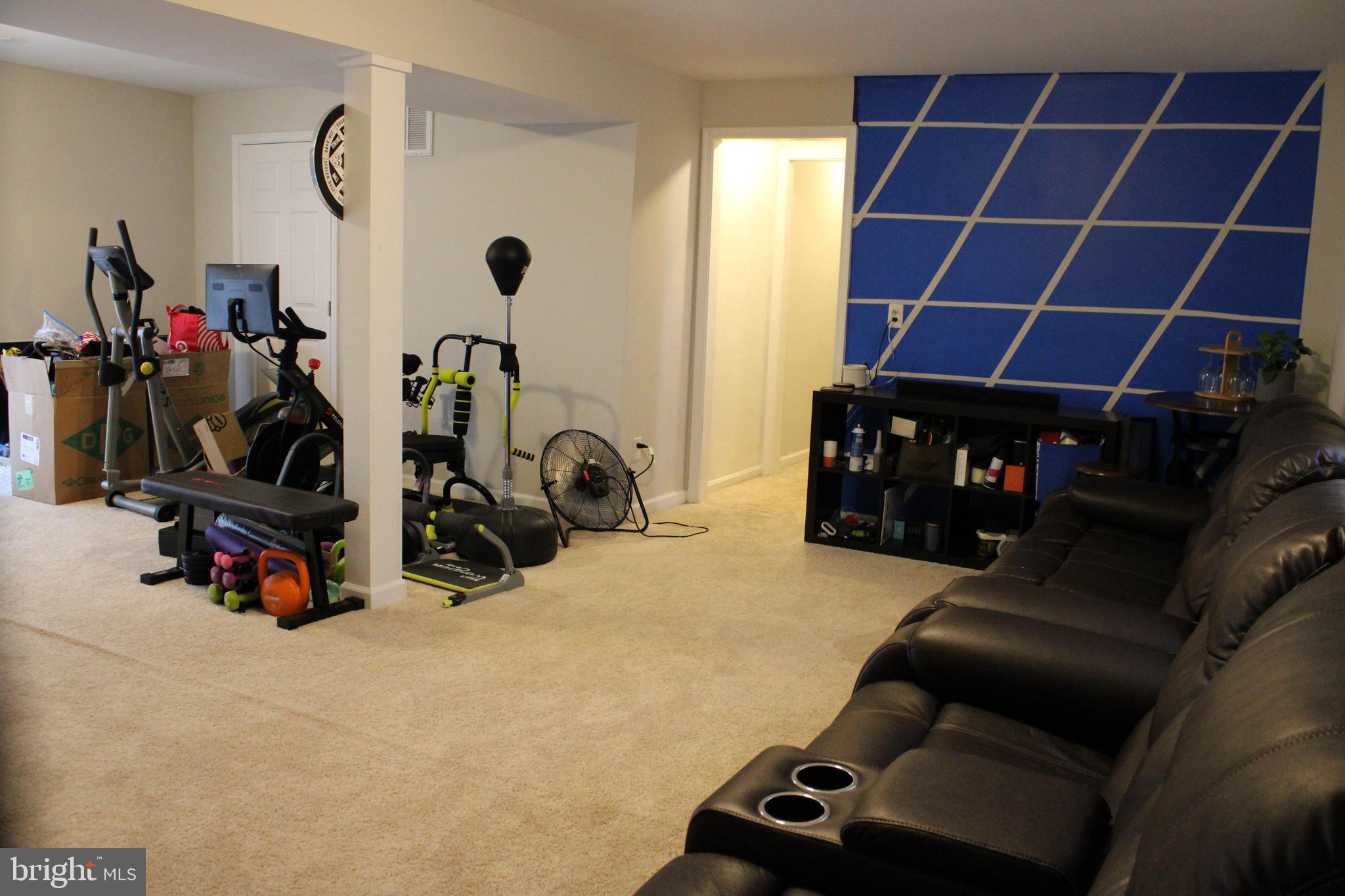 LAKE LAND - Residential