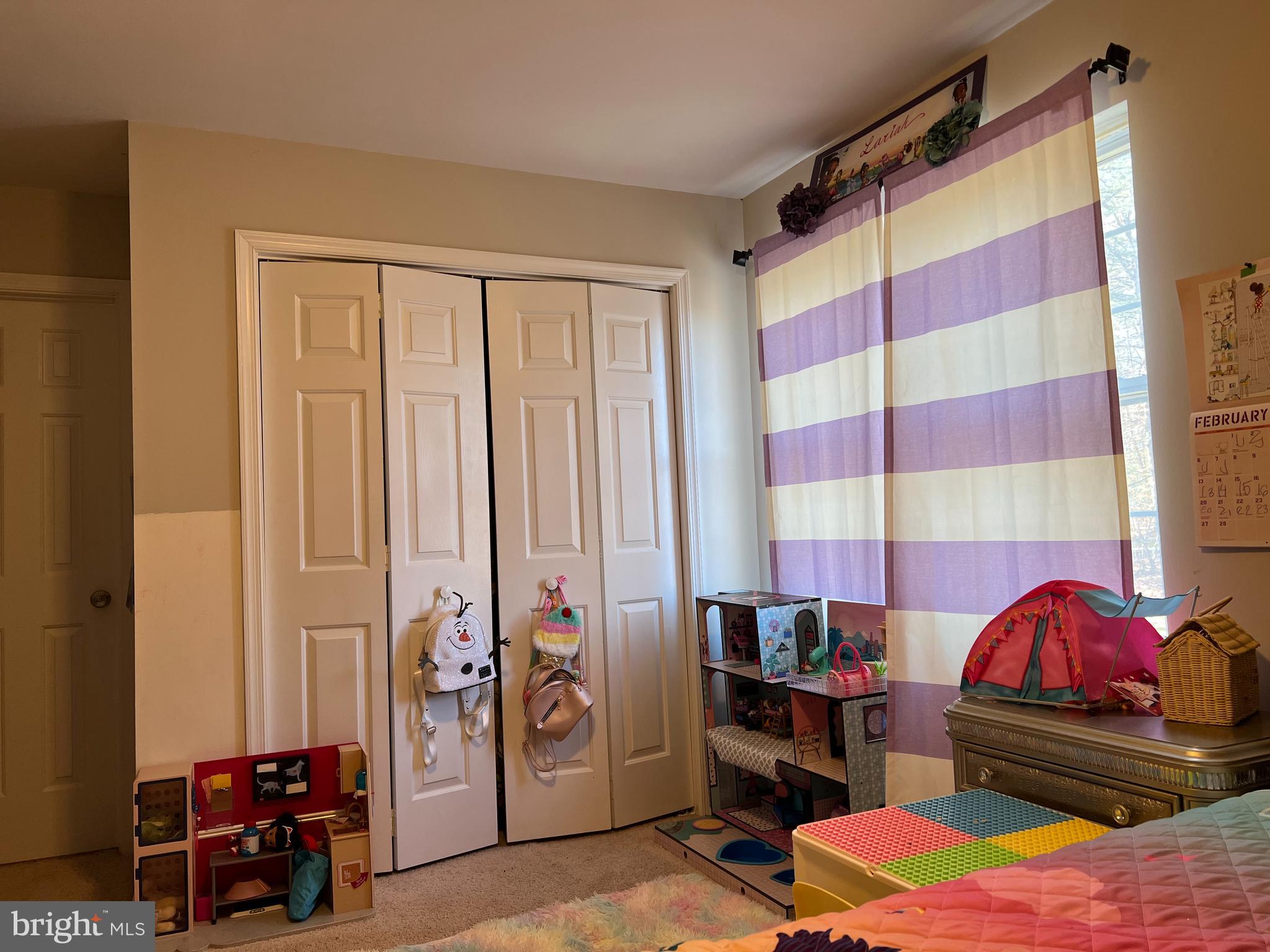 LAKE LAND - Residential