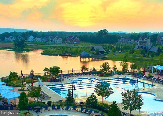 GROVE AT WILLOWSFORD - Residential