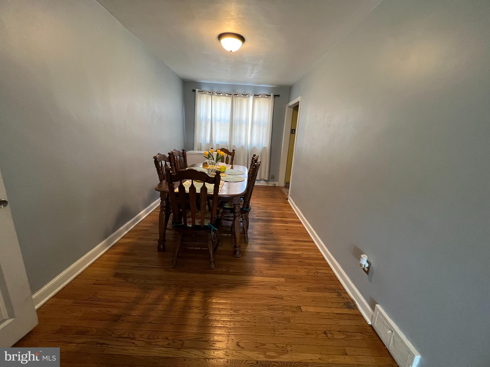 2819 GLENVIEW STREET