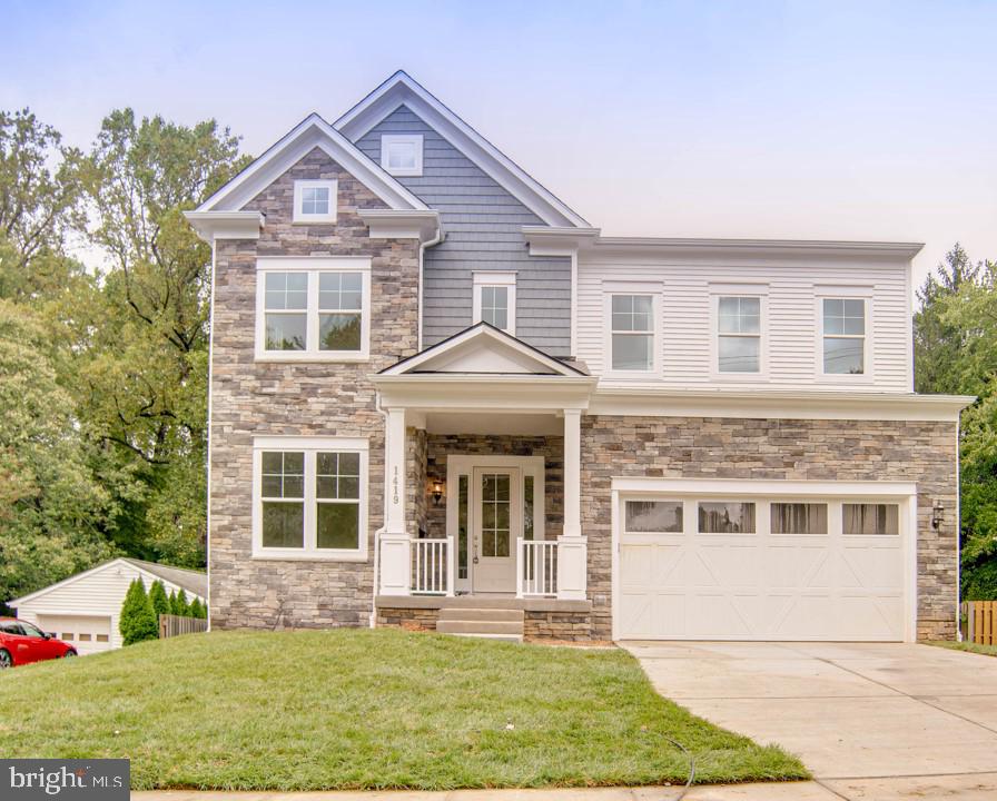 VIENNA WOODS - Residential Lease